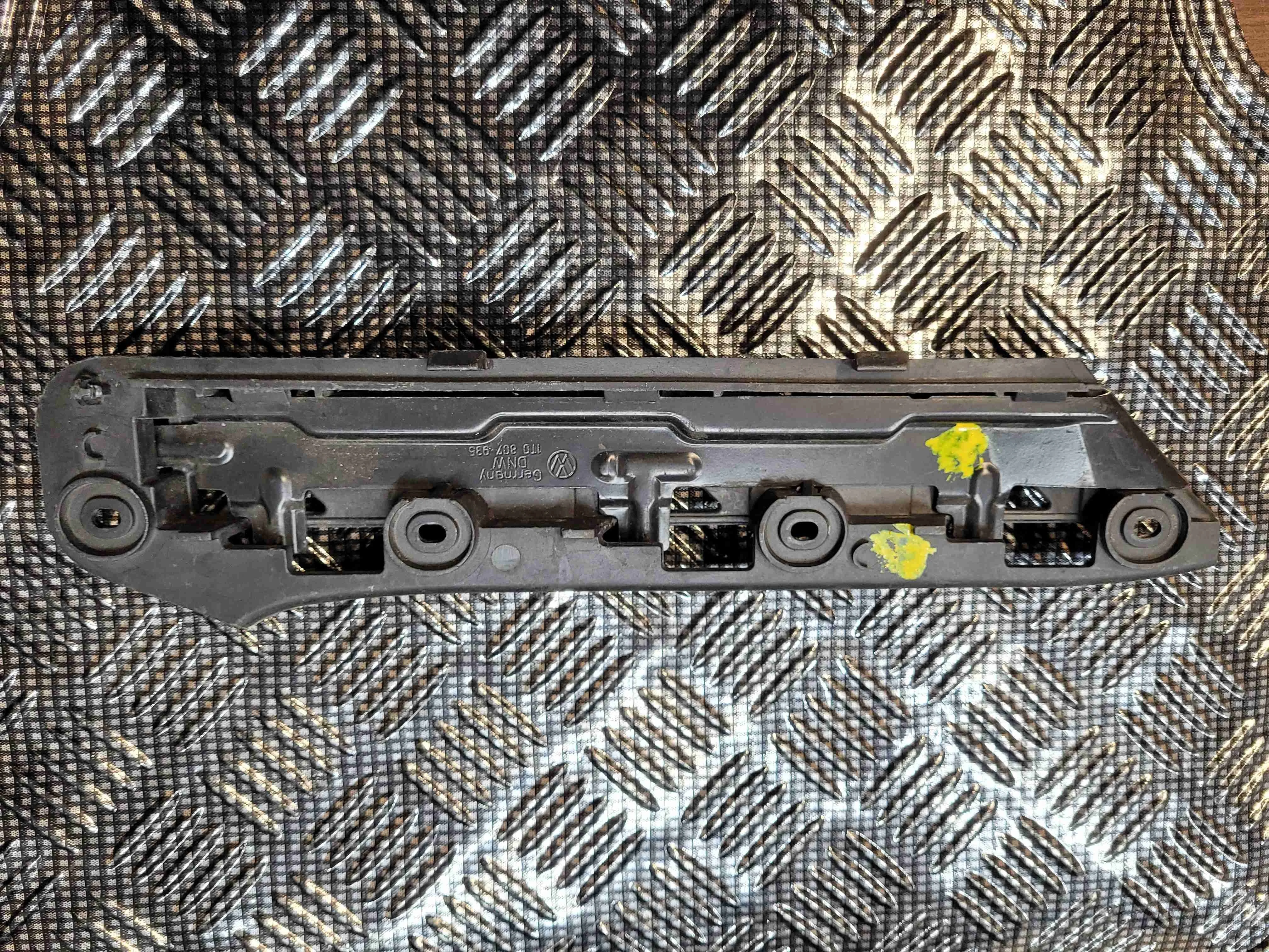 Кронштейн крепления бампера переднего Volkswagen Touran Touran I (1T) 2003-2006 2003 1,9 Дизель МКПП Минивэн.