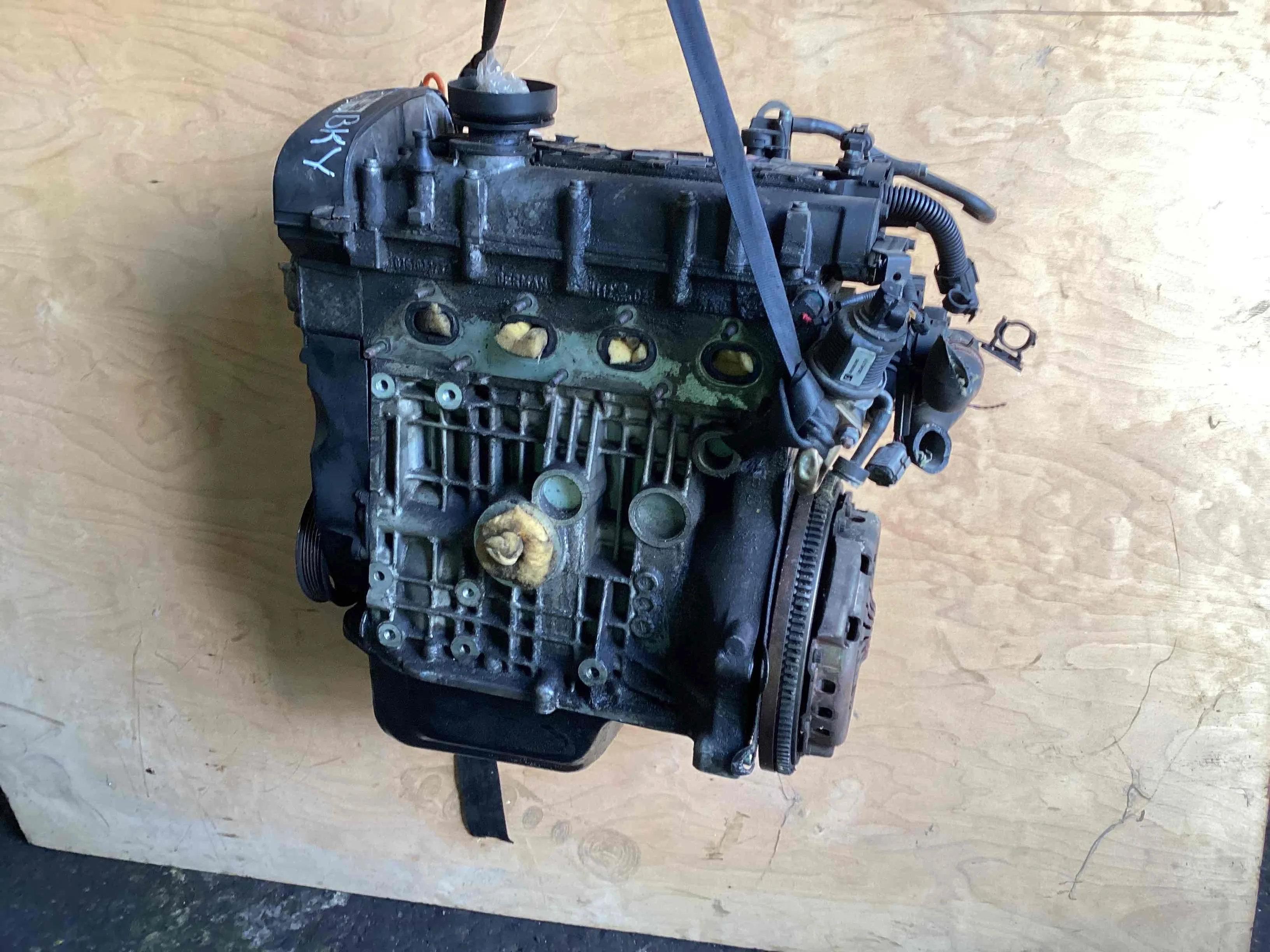 Двигатель Skoda Fabia Fabia I (6Y) 2004-2007 рестайлинг 2005 1,4 Бензин МКПП Хэтчбек.