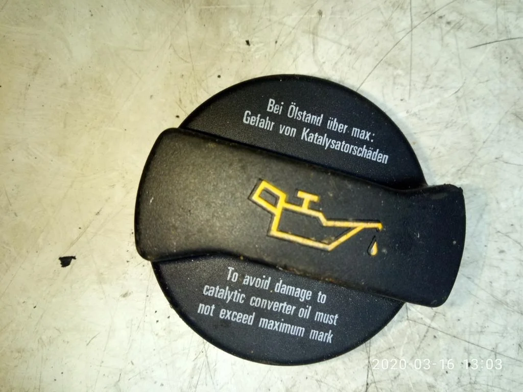 Пробка маслозаливная Volkswagen Transporter Transporter T4 (7D) 1997-2003 рестайлинг 2003