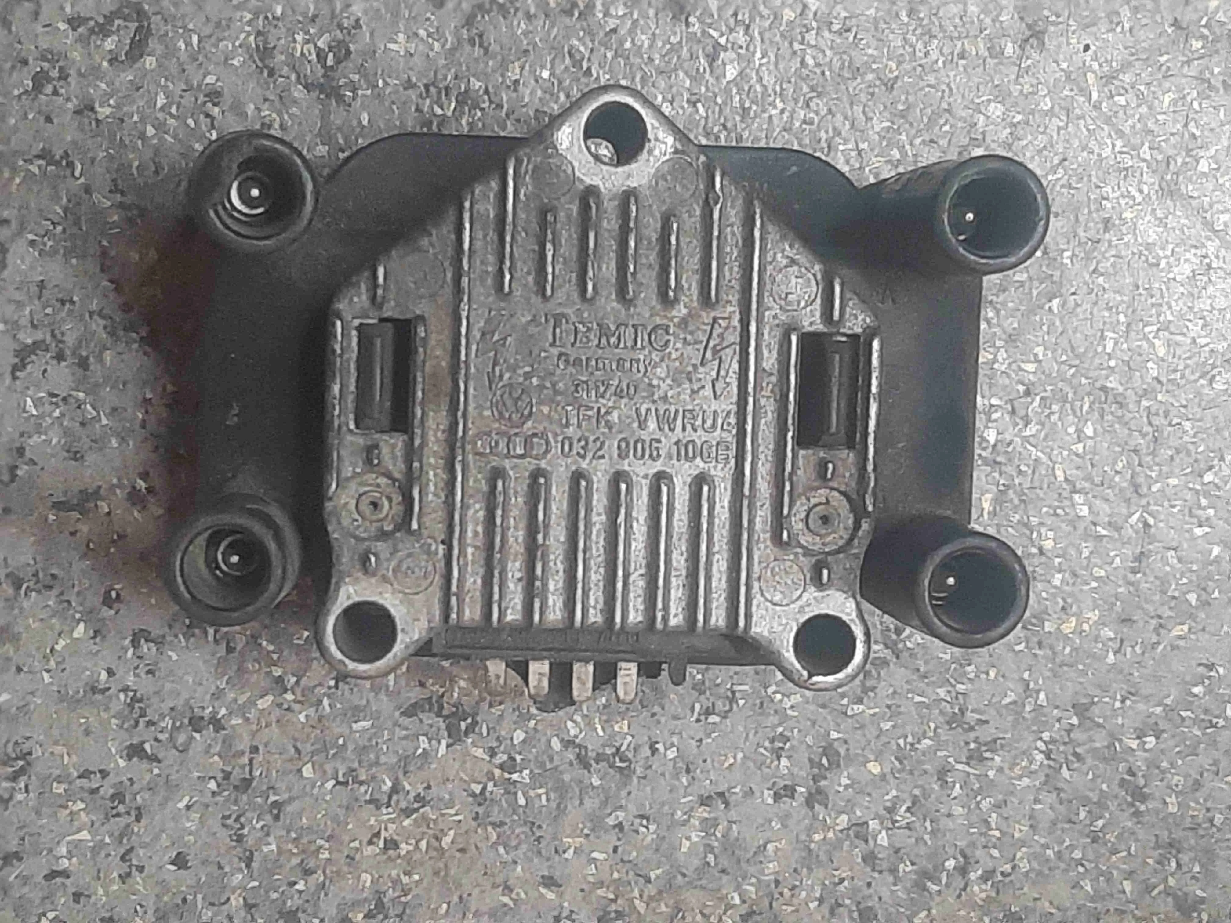 Катушка зажигания Volkswagen Golf Golf IV (1J) 1997-2004 1999 1,6 Бензин МКПП Хэтчбек.