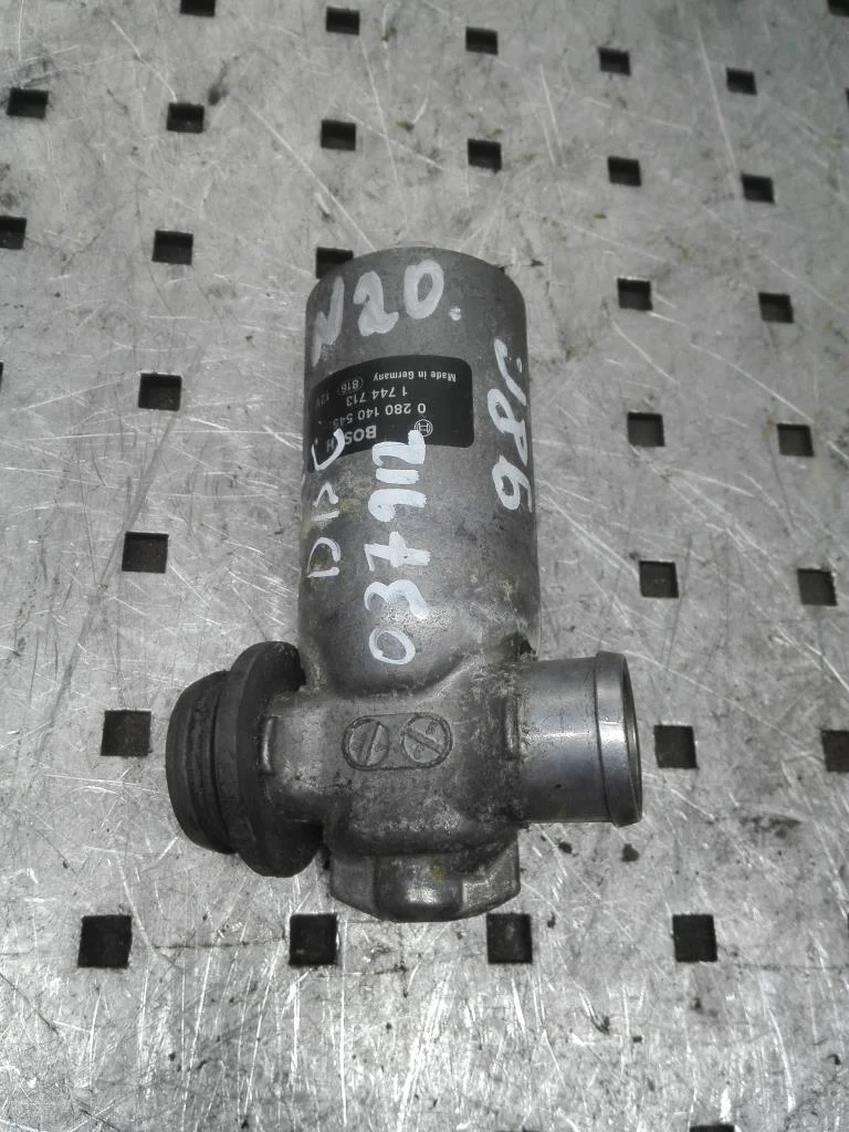 Клапан холостого хода BMW 5-Series (E39) 1995-2000  1998 2,0 Бензин МКПП Седан.