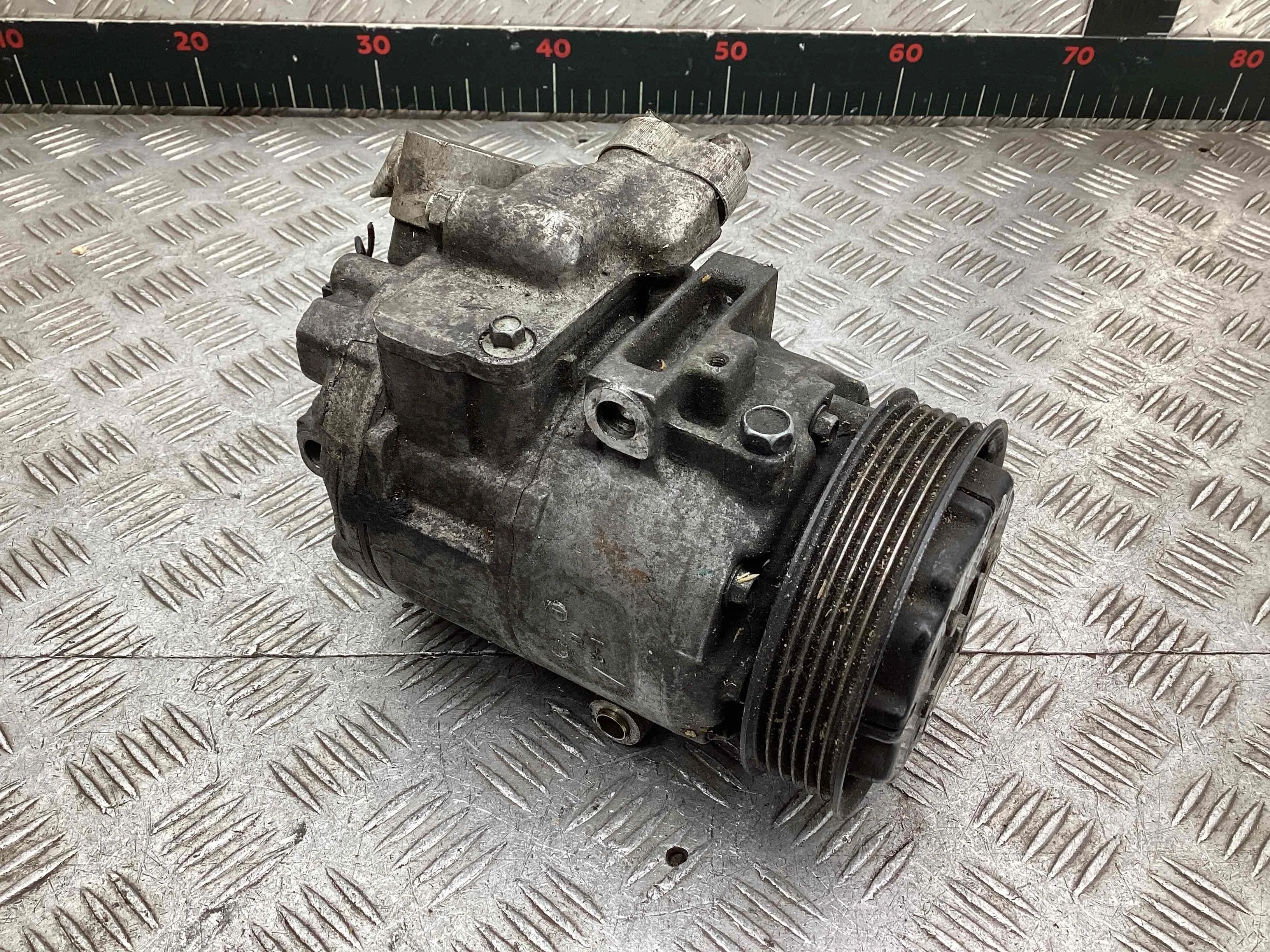 Компрессор кондиционера Volkswagen Polo Polo IV (9N) 2001-2005 2003 1,2 Бензин