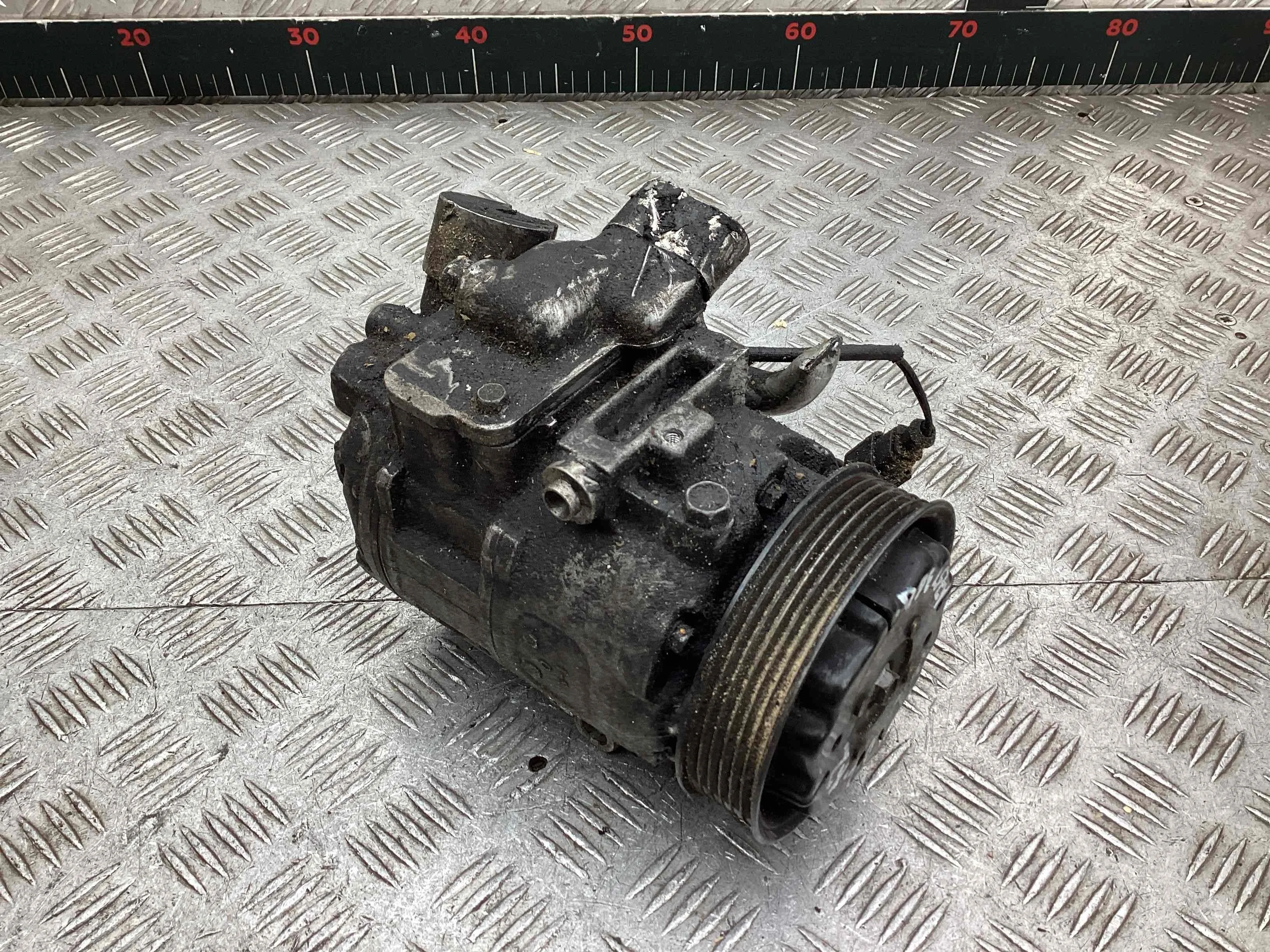 Компрессор кондиционера Volkswagen Polo Polo IV (9N) 2001-2005 2002 1,2 Бензин