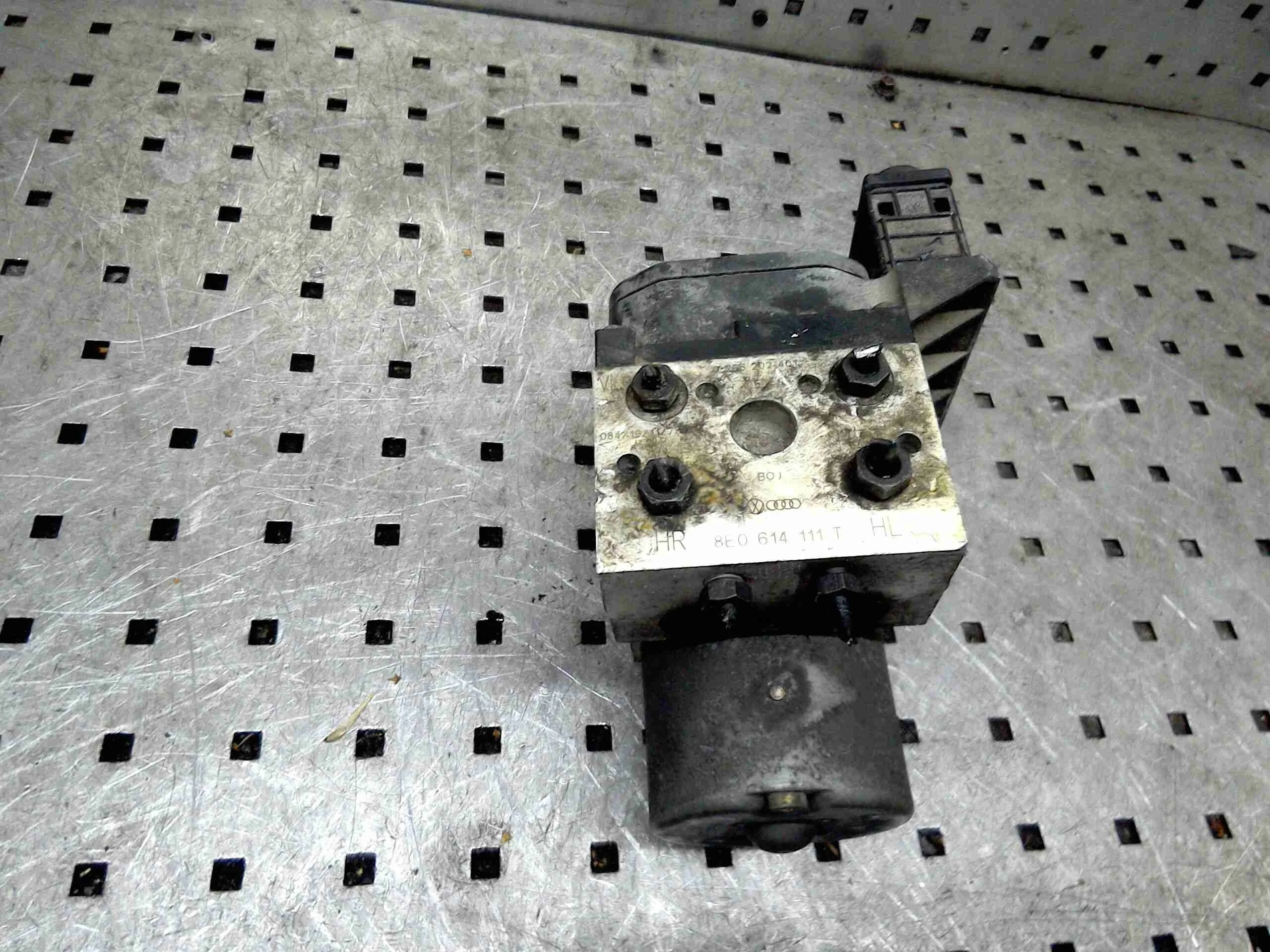 Блок ABS Volkswagen Passat Passat B5 (3B) 1996-2000 2000 1,6 Бензин МКПП 5ст. Универсал.