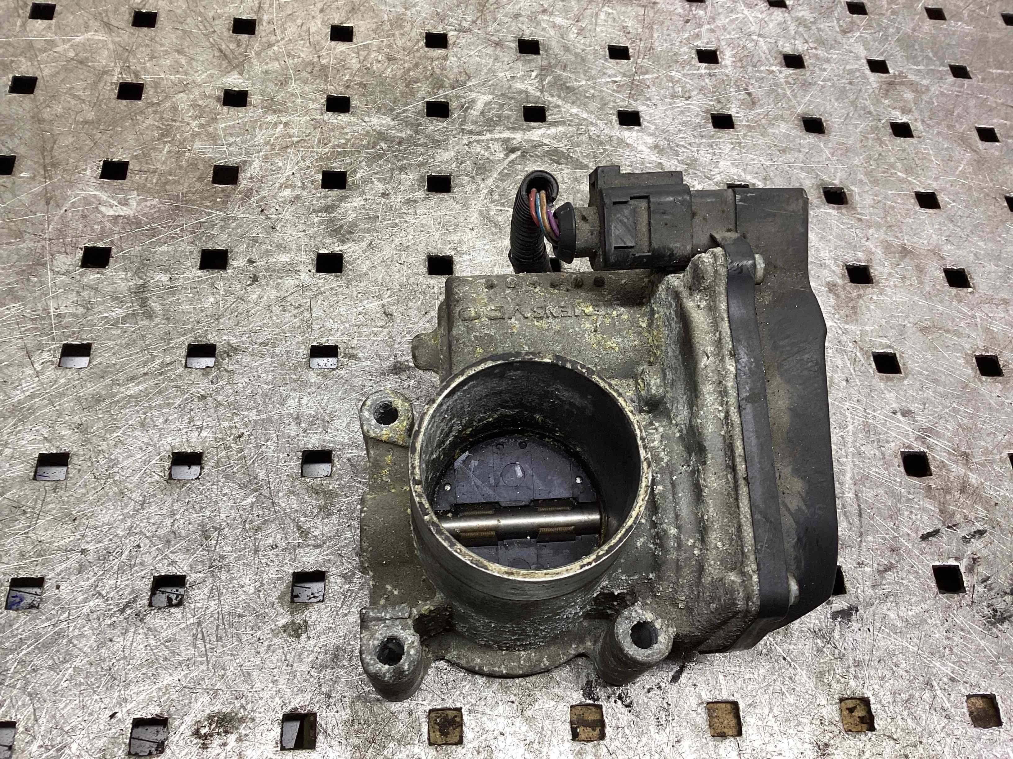 Заслонка дроссельная Volkswagen Polo Polo IV (9N) 2001-2005 2005 1,4 Бензин