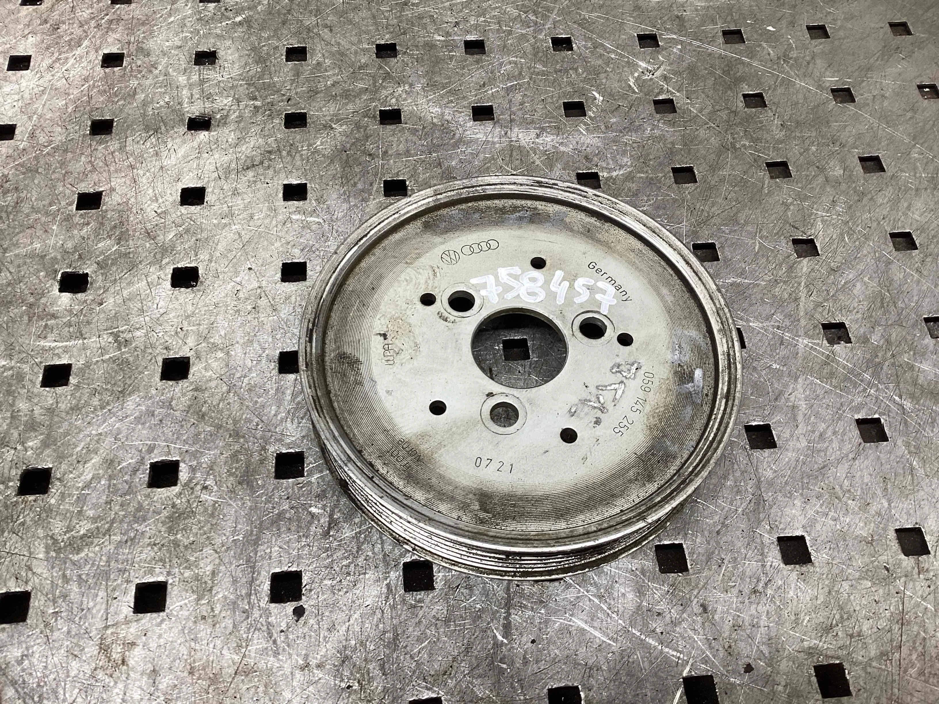 Шкив насоса гидроусилителя Volkswagen Transporter Transporter T5 (7H) 2003-2015 2004 1,9 Дизель