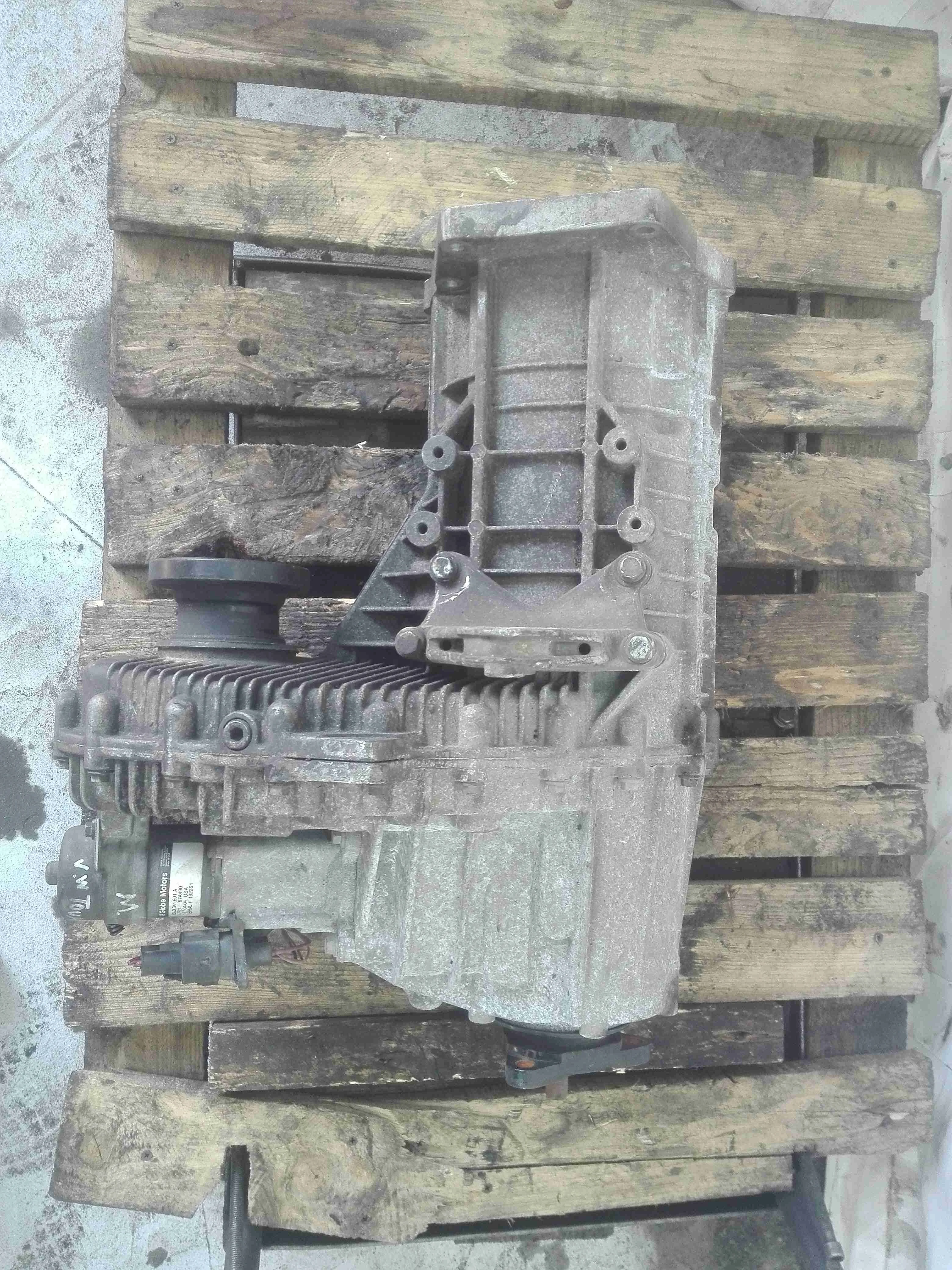 Раздаточная коробка Volkswagen Touareg Touareg I (7L) 2002-2006 2004 2,5 Дизель АКПП Внедорожник.