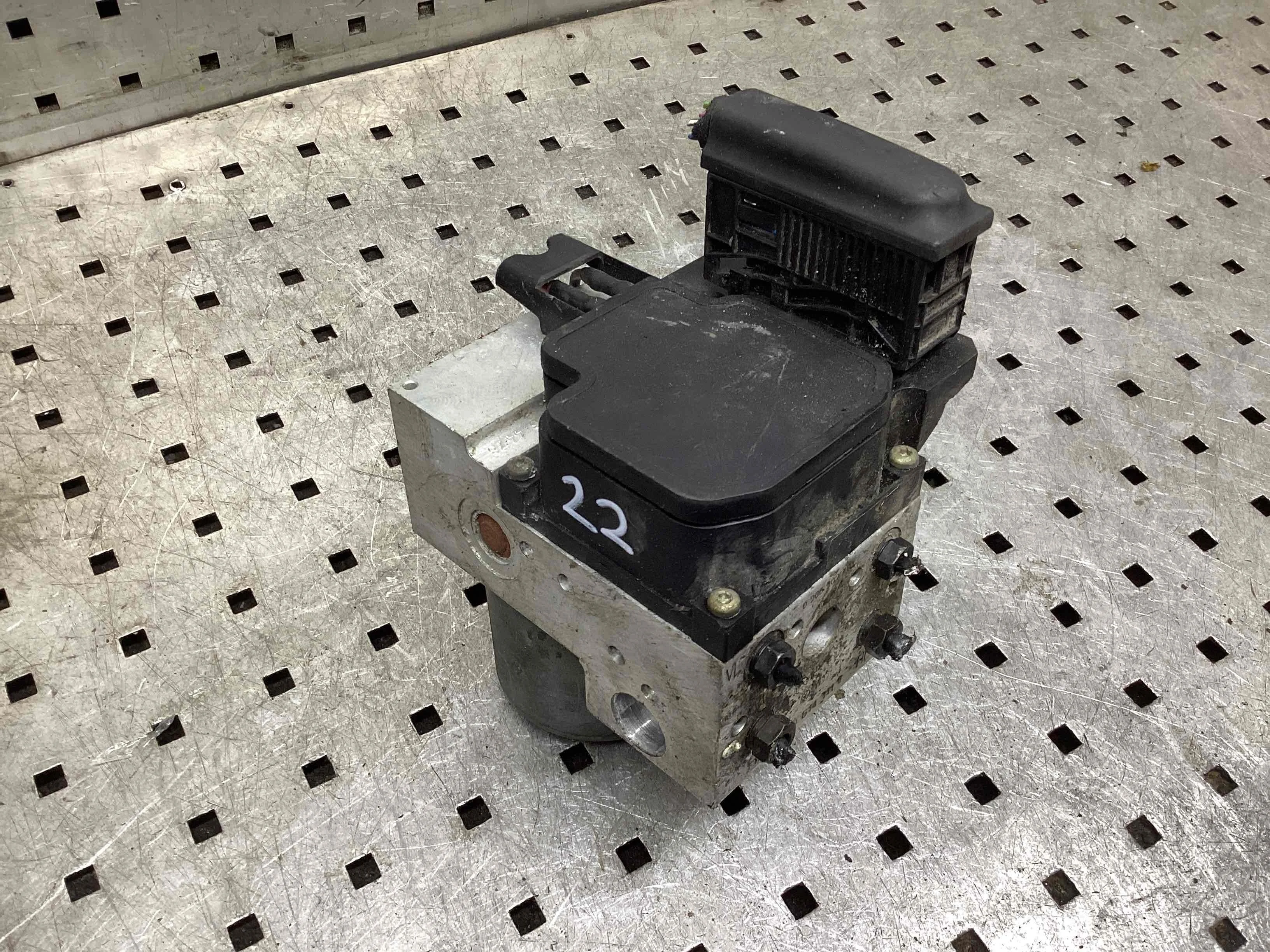 Блок ABS Volkswagen Passat Passat B5+ (3B) 2000-2005 рестайлинг 2002 1,8 Бензин МКПП 5ст. Универсал.