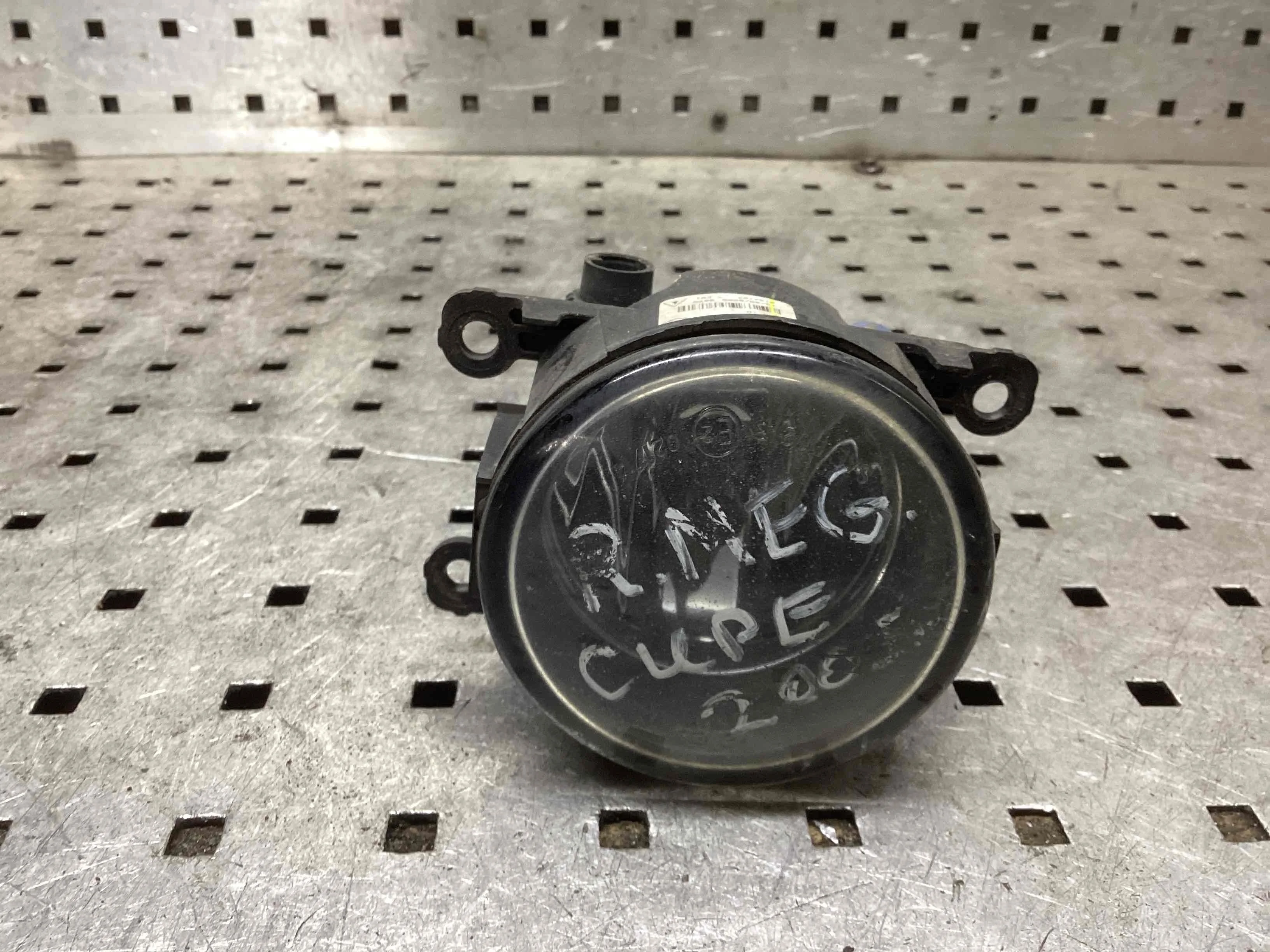 Фара противотуманная правая Renault Megane Megane II 2002-2006 2005