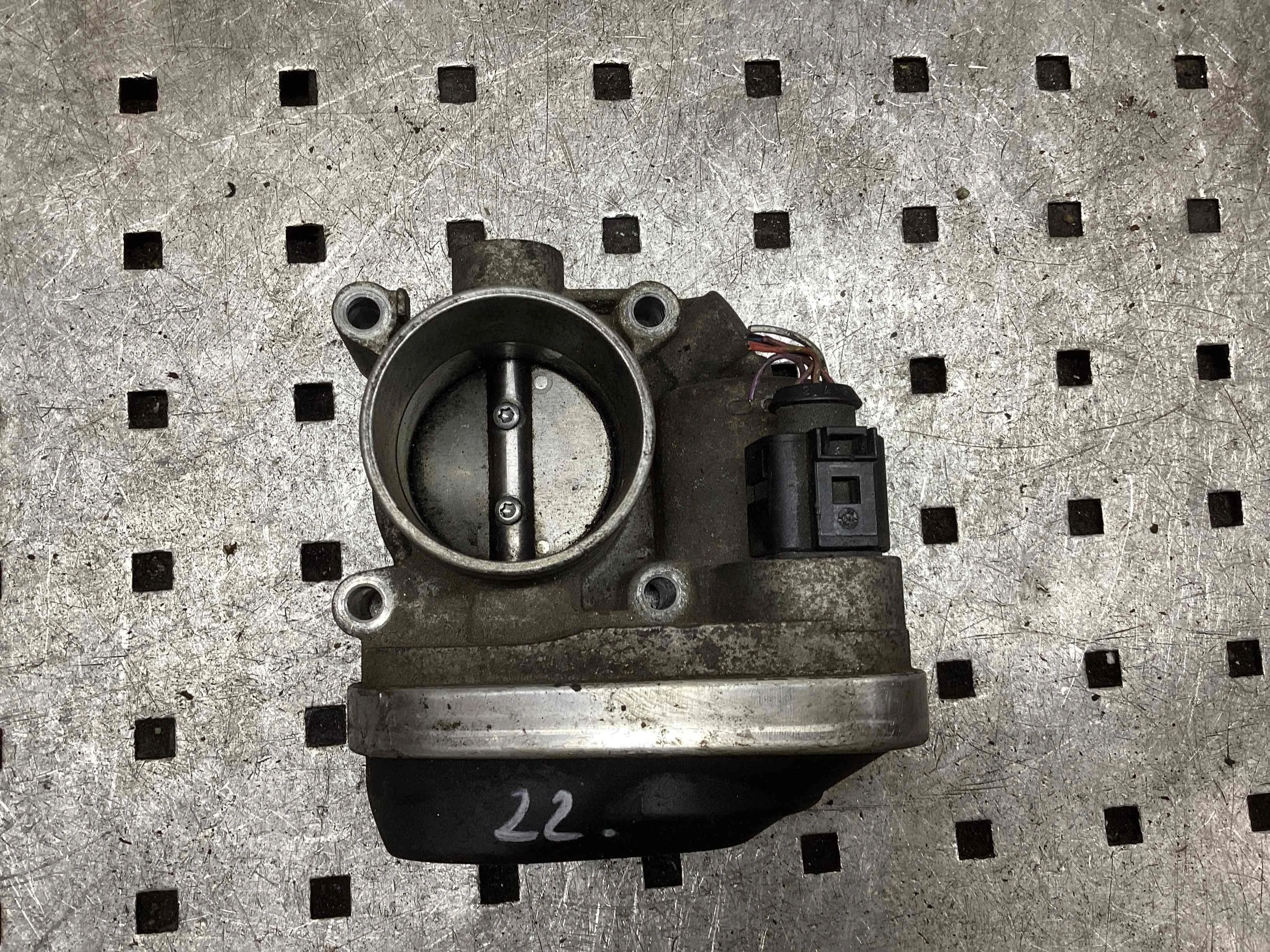 Заслонка дроссельная Volkswagen Polo Polo IV (9N) 2001-2005 2004 1,2 Бензин