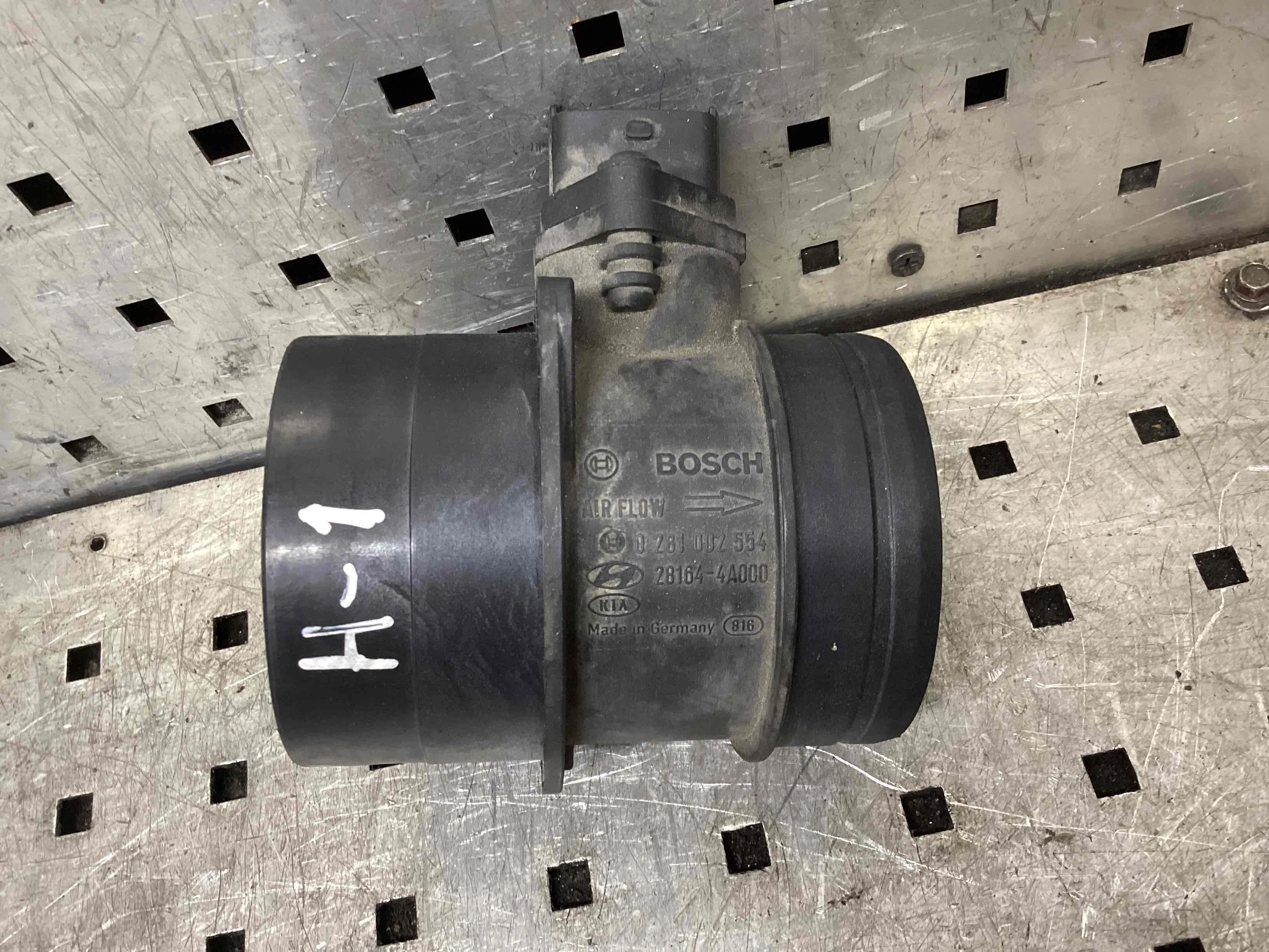 Расходомер воздуха Hyundai H1 H1 (A1) 1997-2007 2004 2,5 Дизель