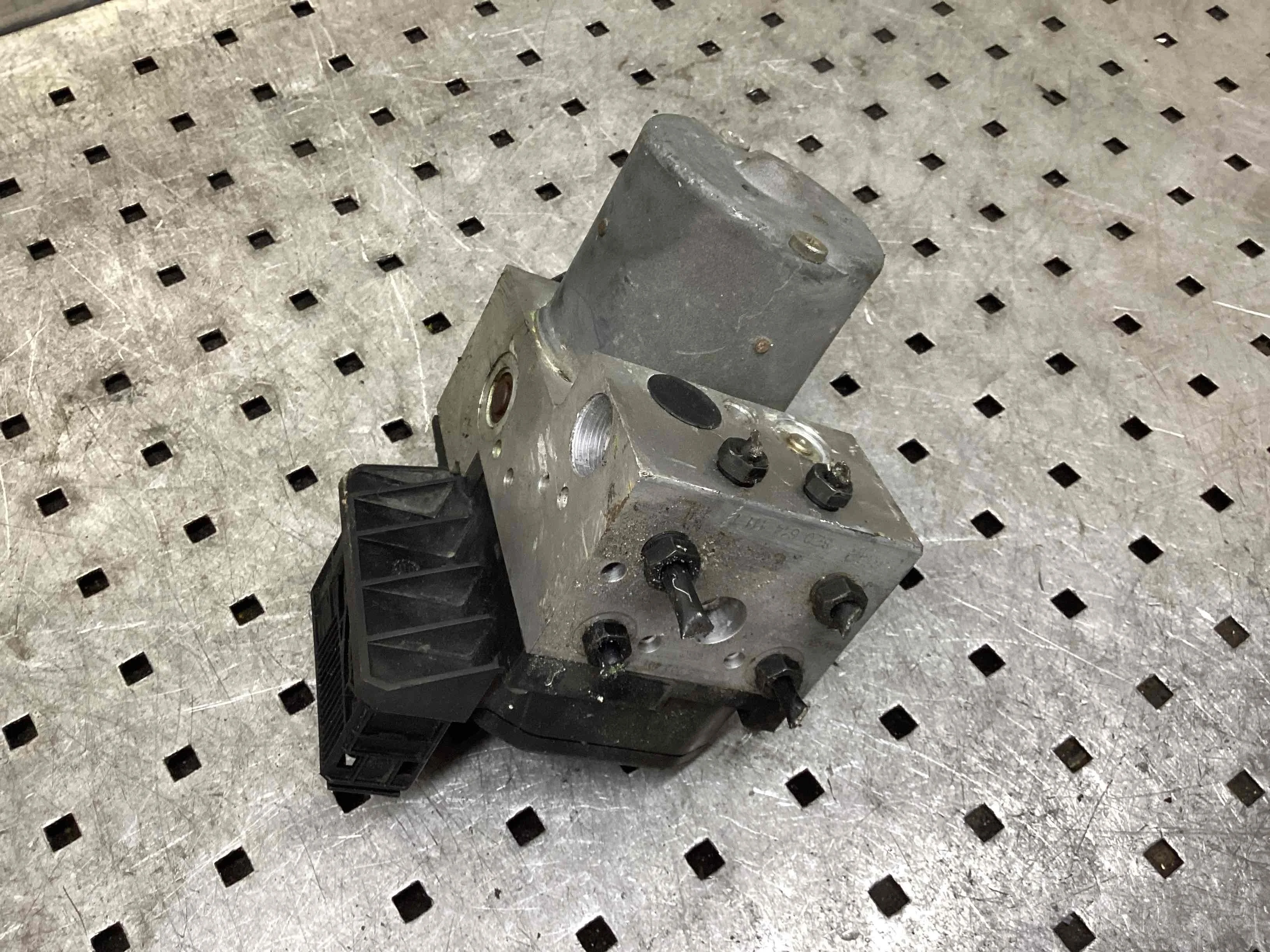 Блок ABS Audi A6 A6 C5 (4B) 1997-2001 2000 2,5 Дизель АКПП Седан.