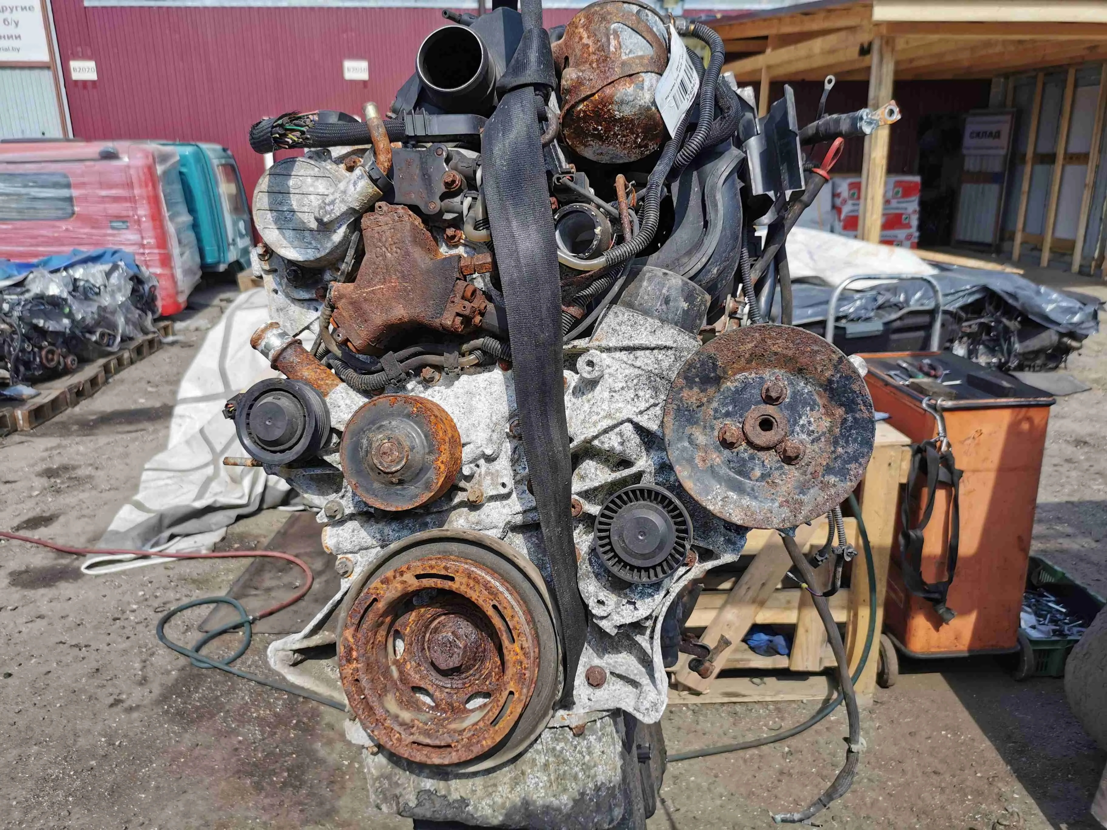 Двигатель Mercedes Vito (W638) 1996-2003  2002 2,2 Дизель МКПП 5ст. Микроавтобус.