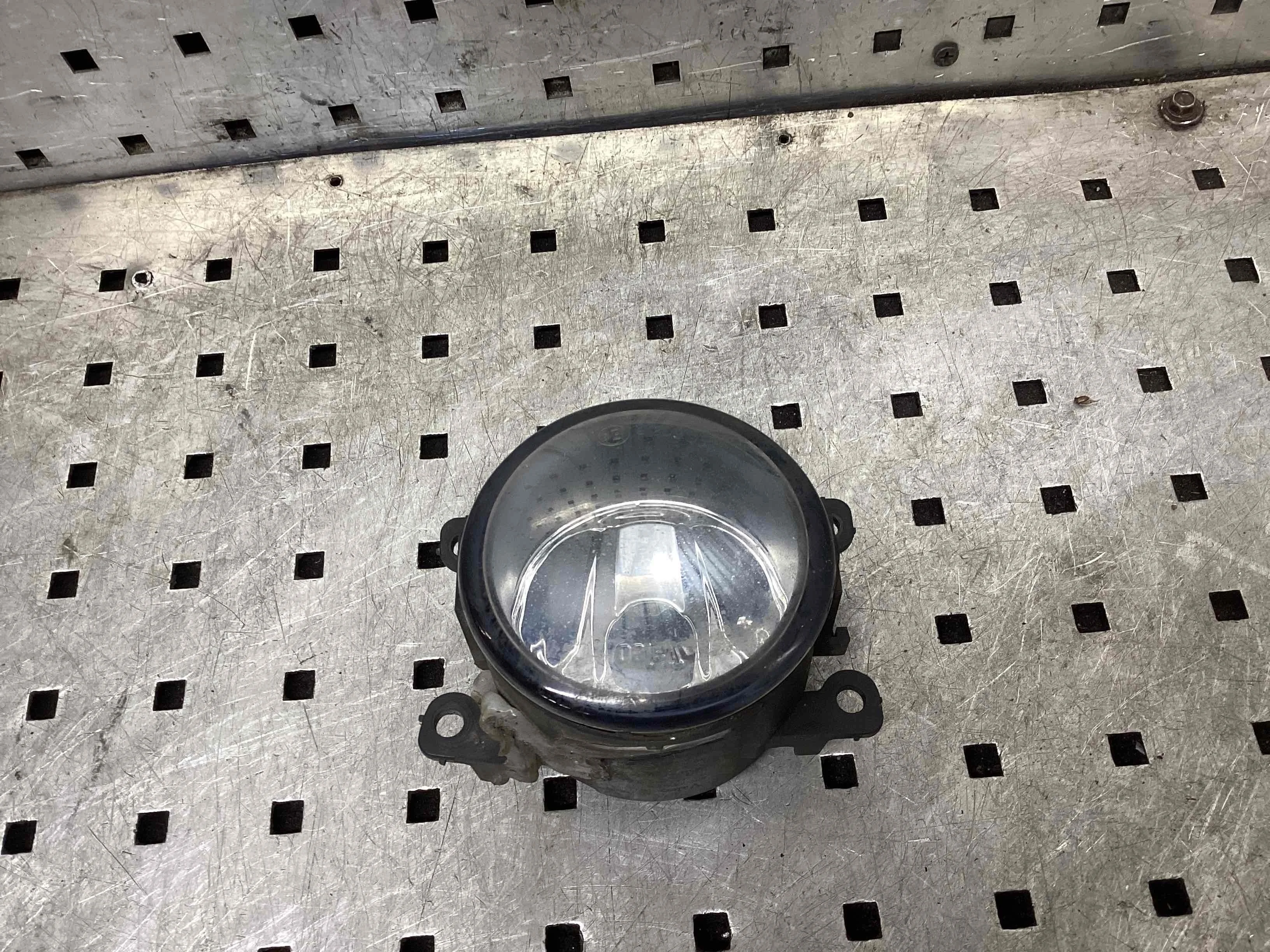 Фара противотуманная правая Renault Megane Megane II 2002-2006 2003