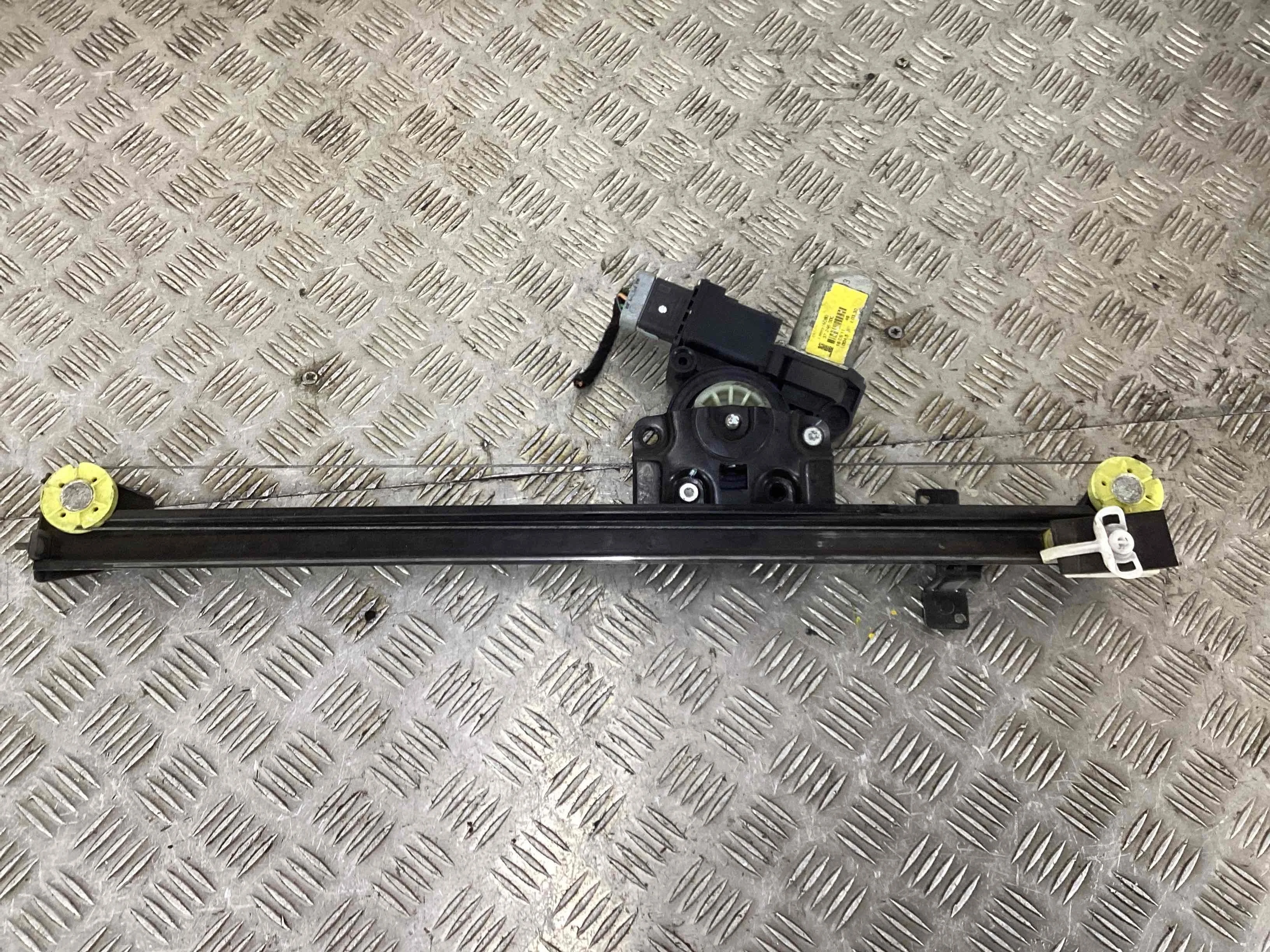 Стеклоподъемник передний левый Fiat Ducato Ducato 2006-2014 2011    Микроавтобус.