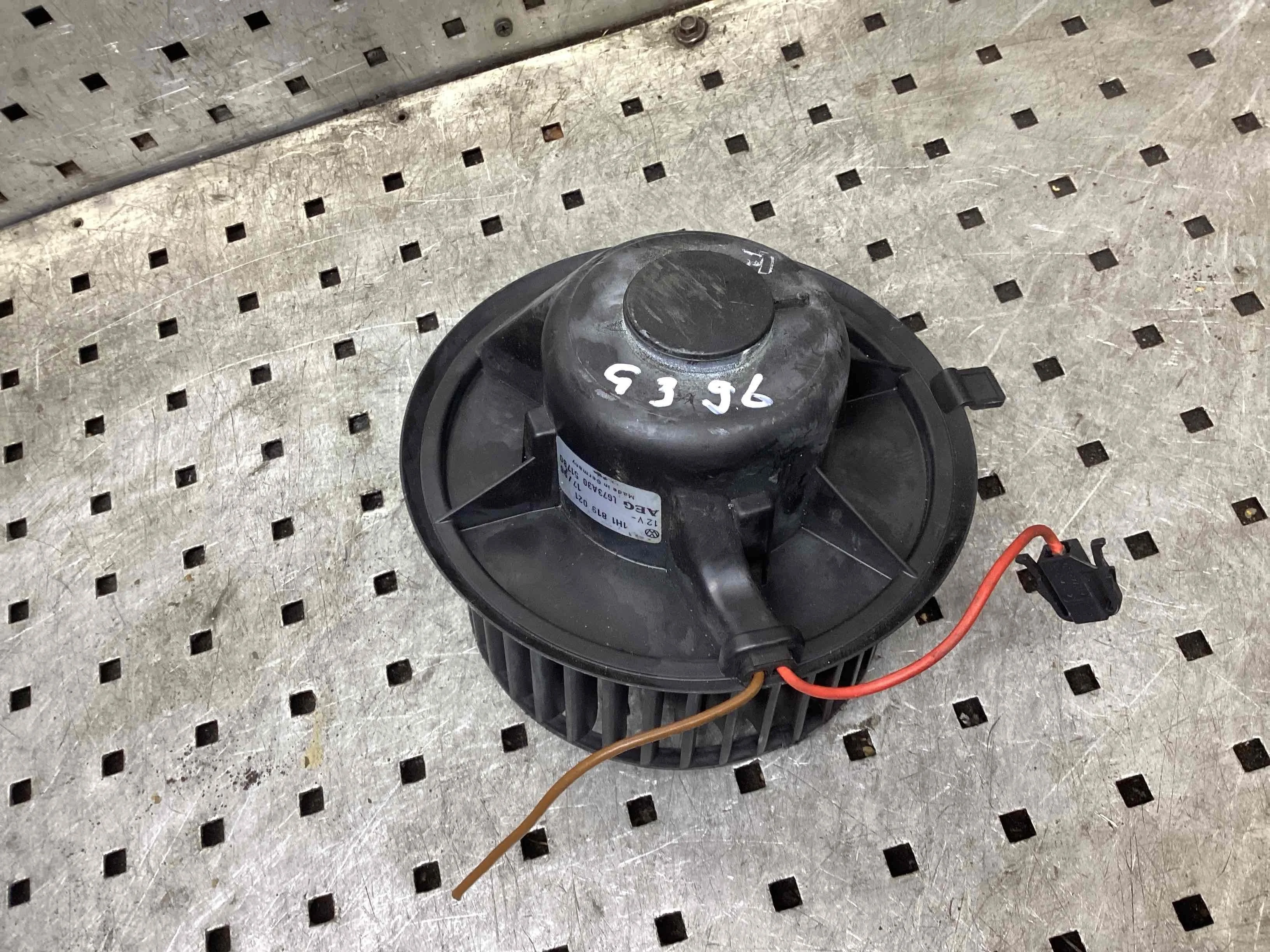 Моторчик печки Volkswagen Golf Golf III (1H) 1991-1997 1996