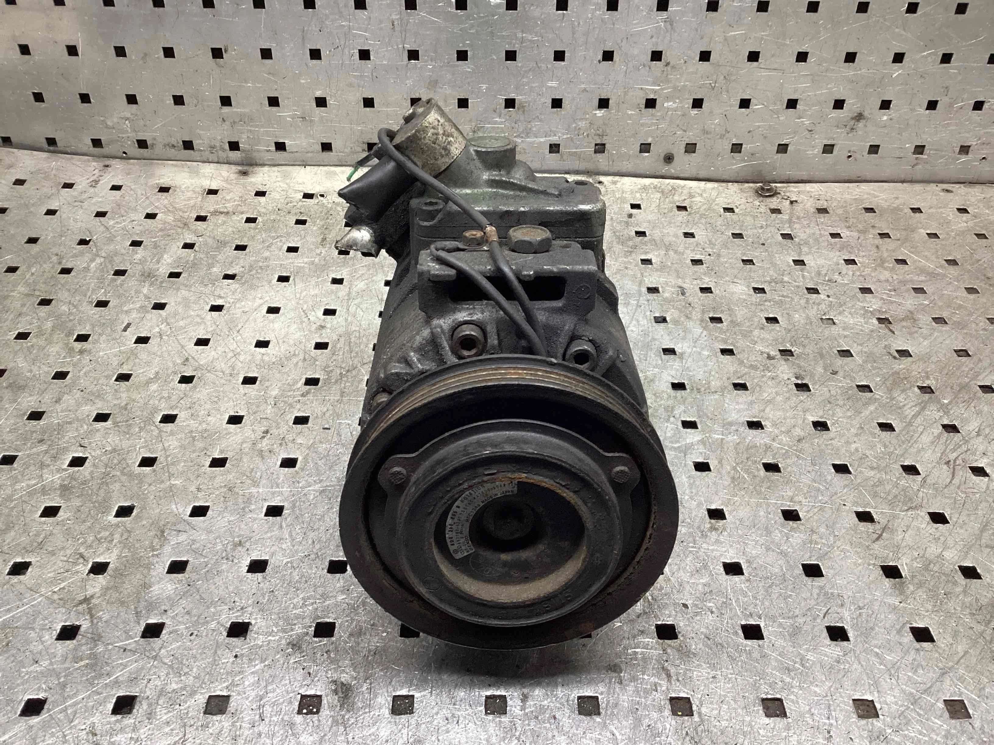 Компрессор кондиционера Audi A4 A4 B5 (8D) 1999-2001 рестайлинг 2000 1,9 Дизель