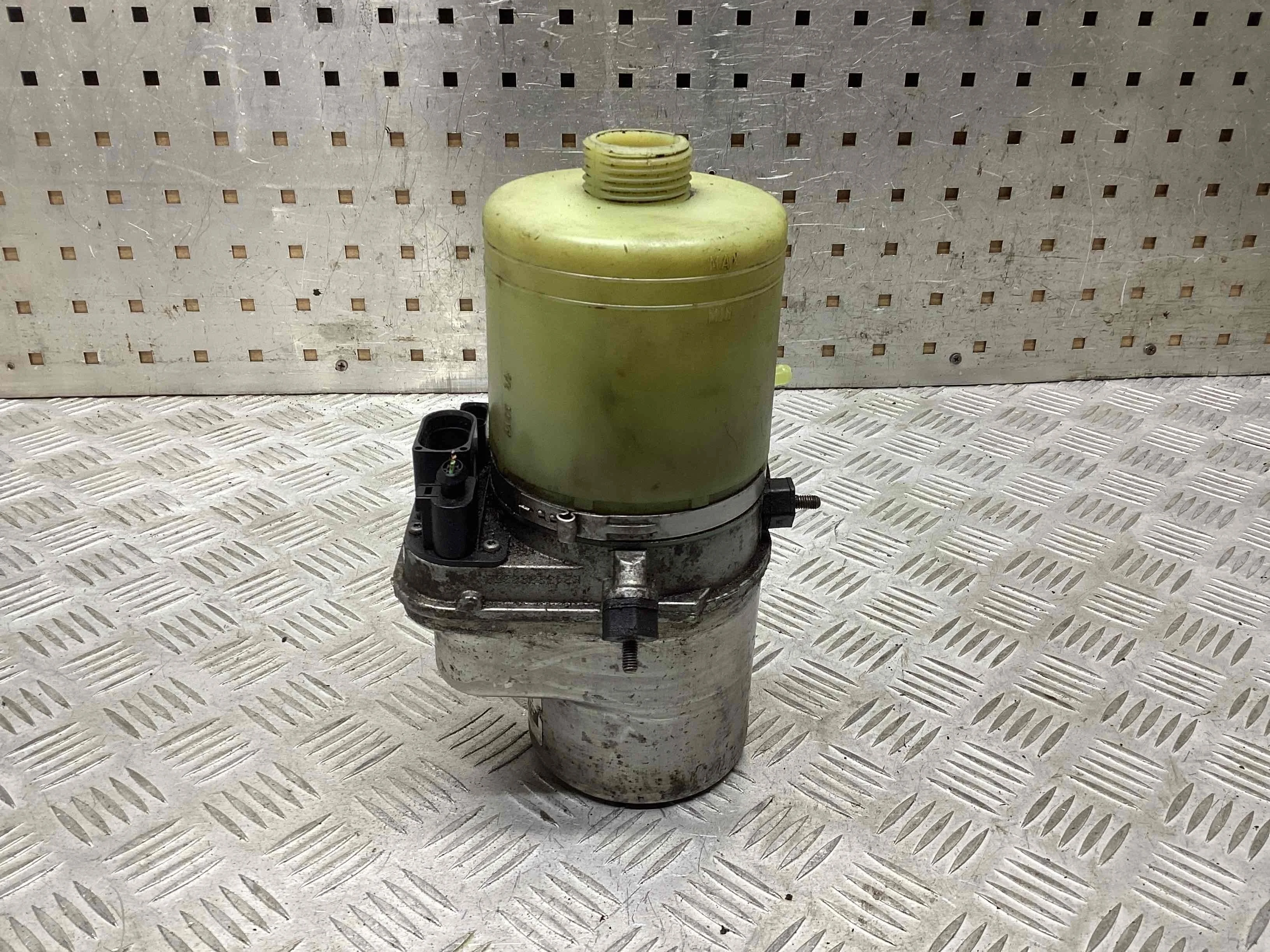 Электрогидроусилитель руля Volkswagen Polo Polo IV (9N) 2001-2005 2003 1,6 Бензин МКПП Хэтчбек.