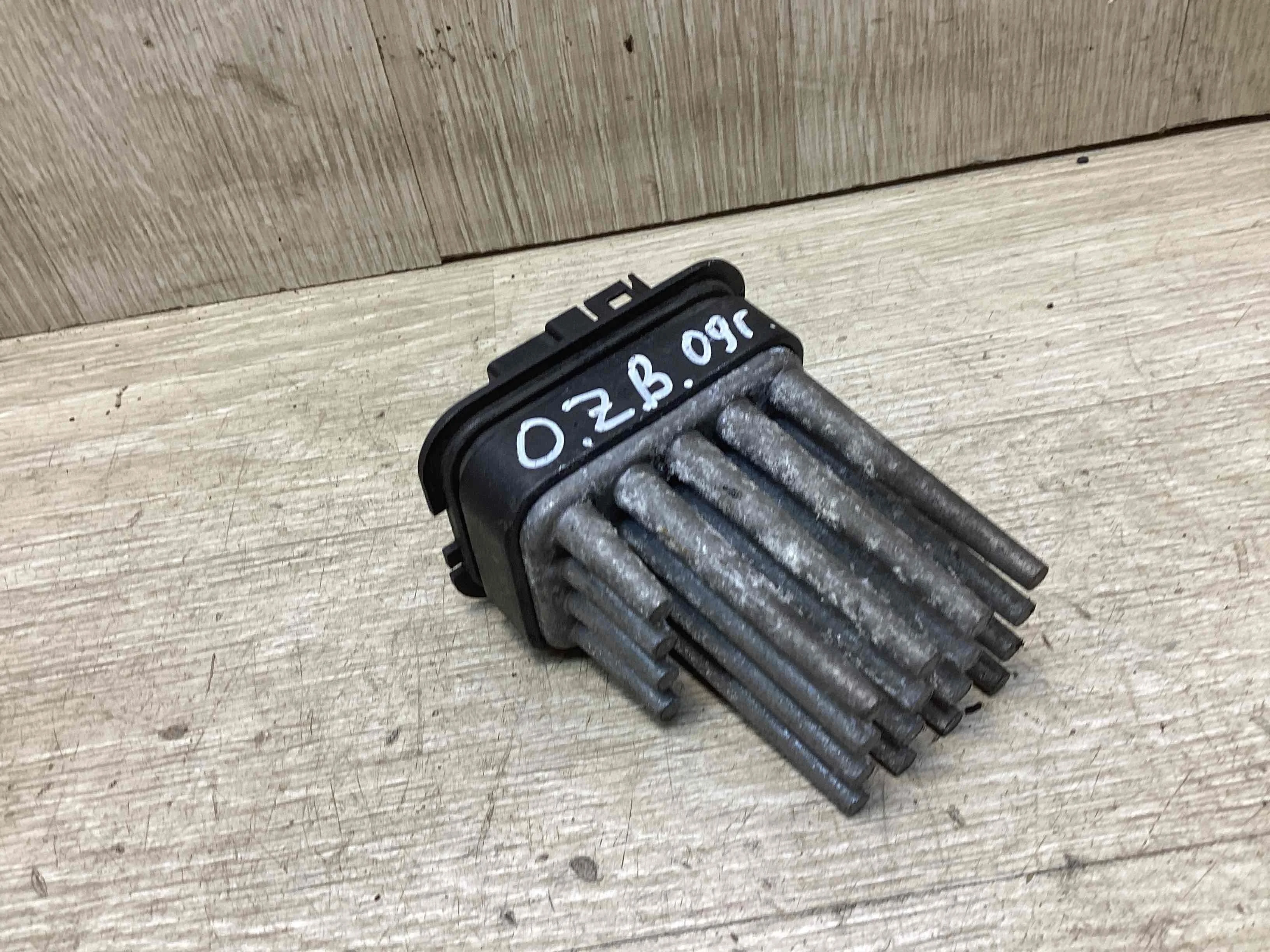 Сопротивление печки Opel Zafira Zafira B 2008-2015 рестайлинг 2009