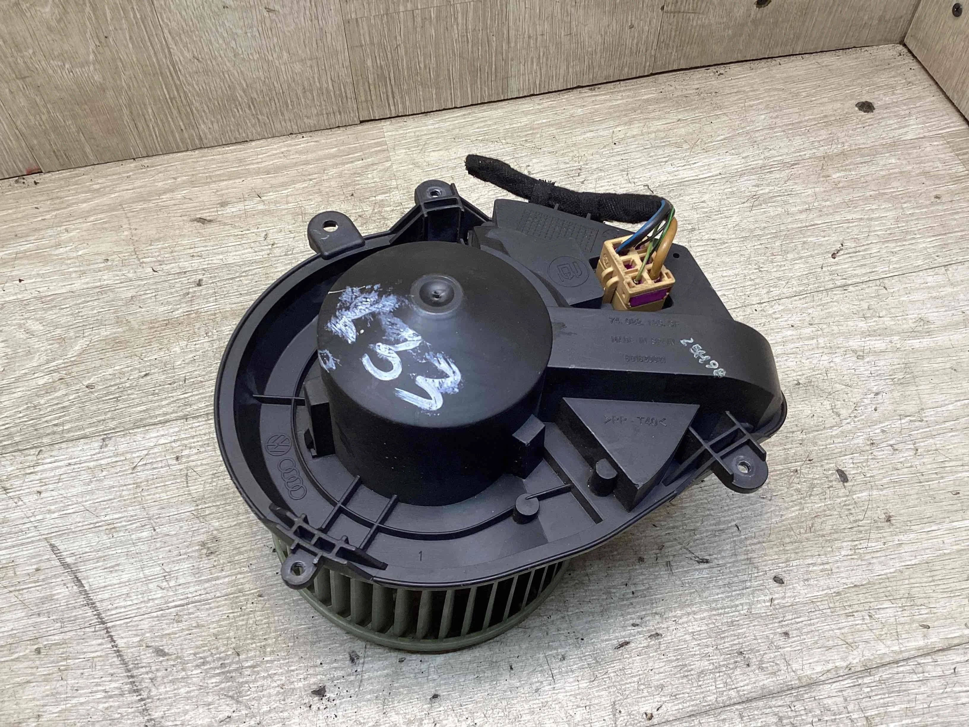 Моторчик печки Audi A4 A4 B5 (8D) 1994-1999 1998 1,8 Бензин МКПП 5ст. Универсал.