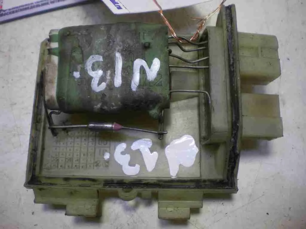 Сопротивление печки Volkswagen Passat Passat B3 1988-1993 1991 1,8 Бензин МКПП Седан.