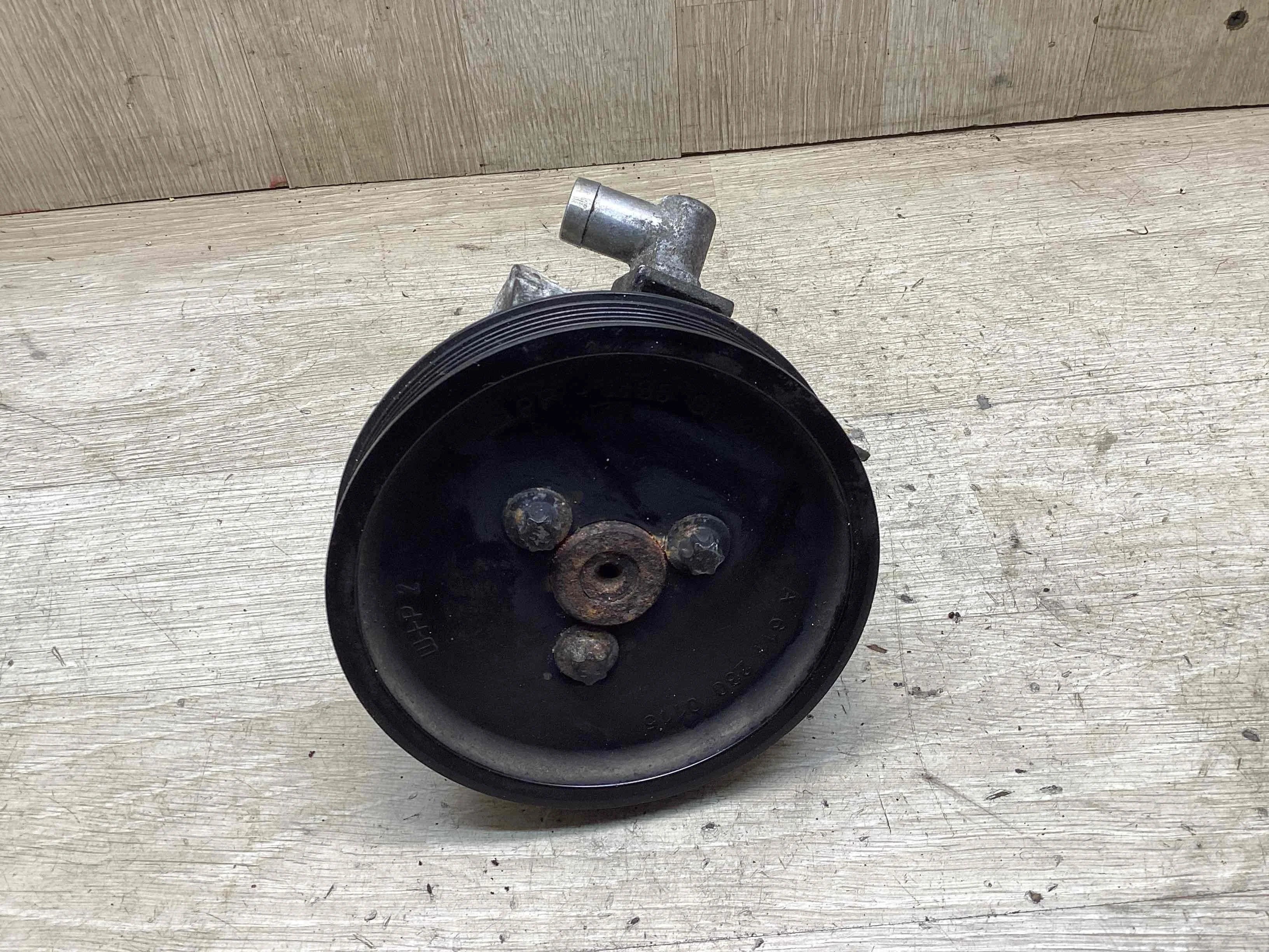 Насос гидроусилителя руля Mercedes E (W210) 1999-2002 рестайлинг  2002 2,2 Дизель АКПП Седан.