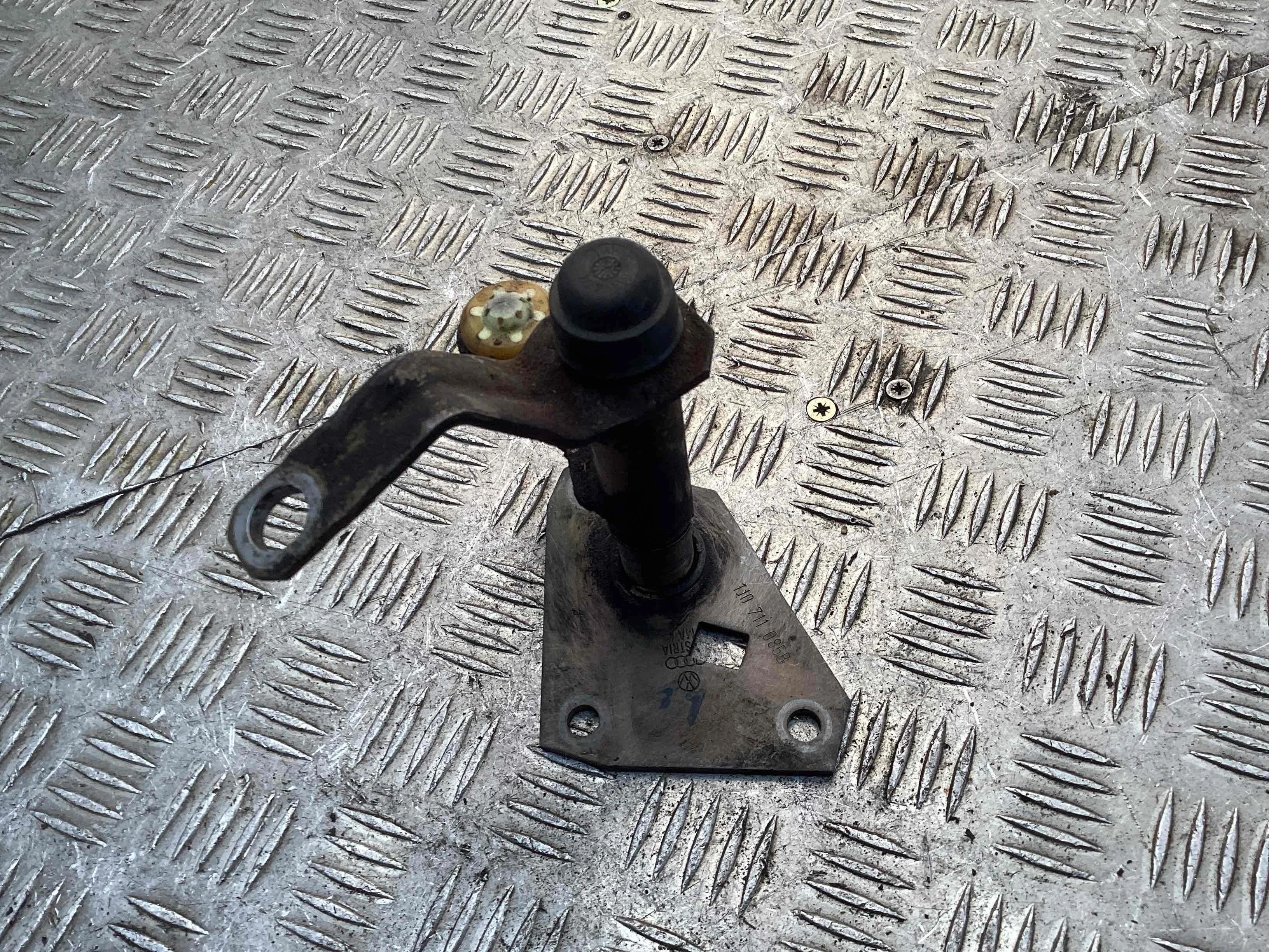 Механизм переключения передач Volkswagen Golf Golf IV (1J) 1997-2004 2000 1,9 Дизель