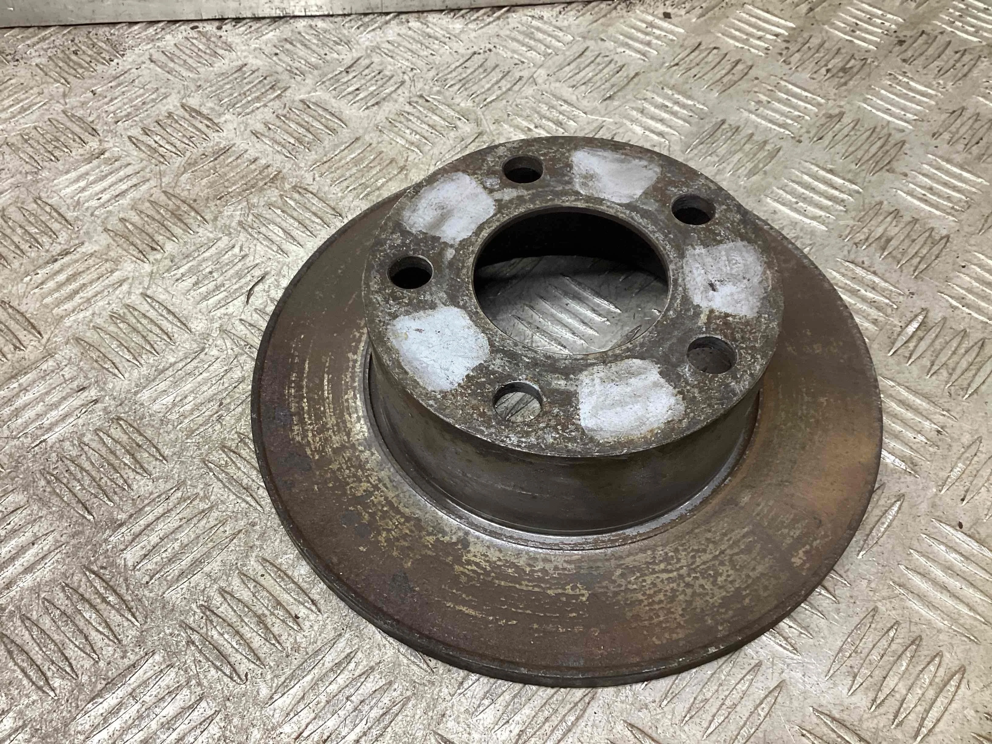 Диск тормозной задний Audi A6 A6 C5 (4B) 2001-2004 рестайлинг 2002 2,5 Дизель АКПП Универсал.