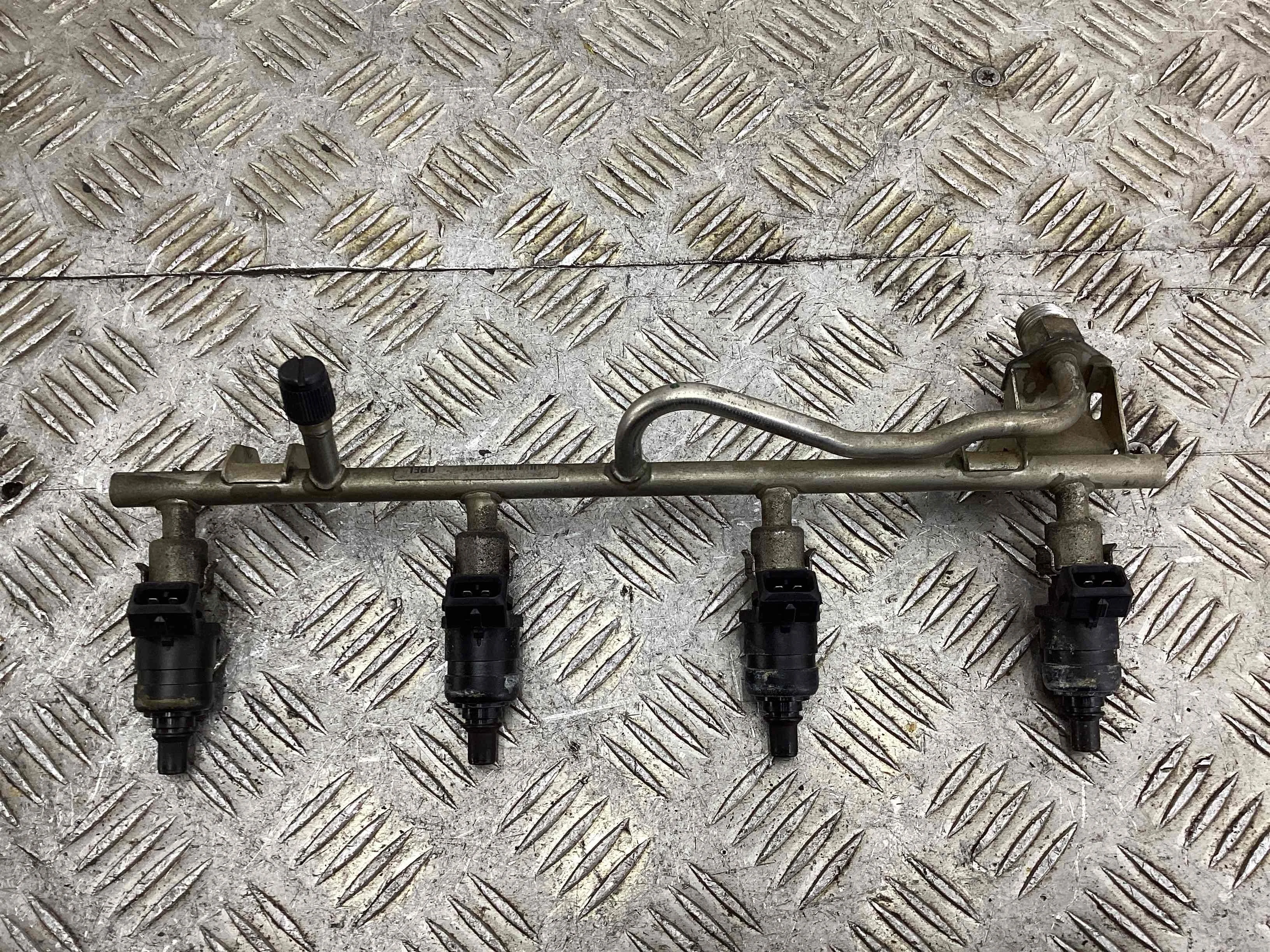 Форсунка Opel Zafira Zafira A 1999-2003 2003 1,8 Бензин