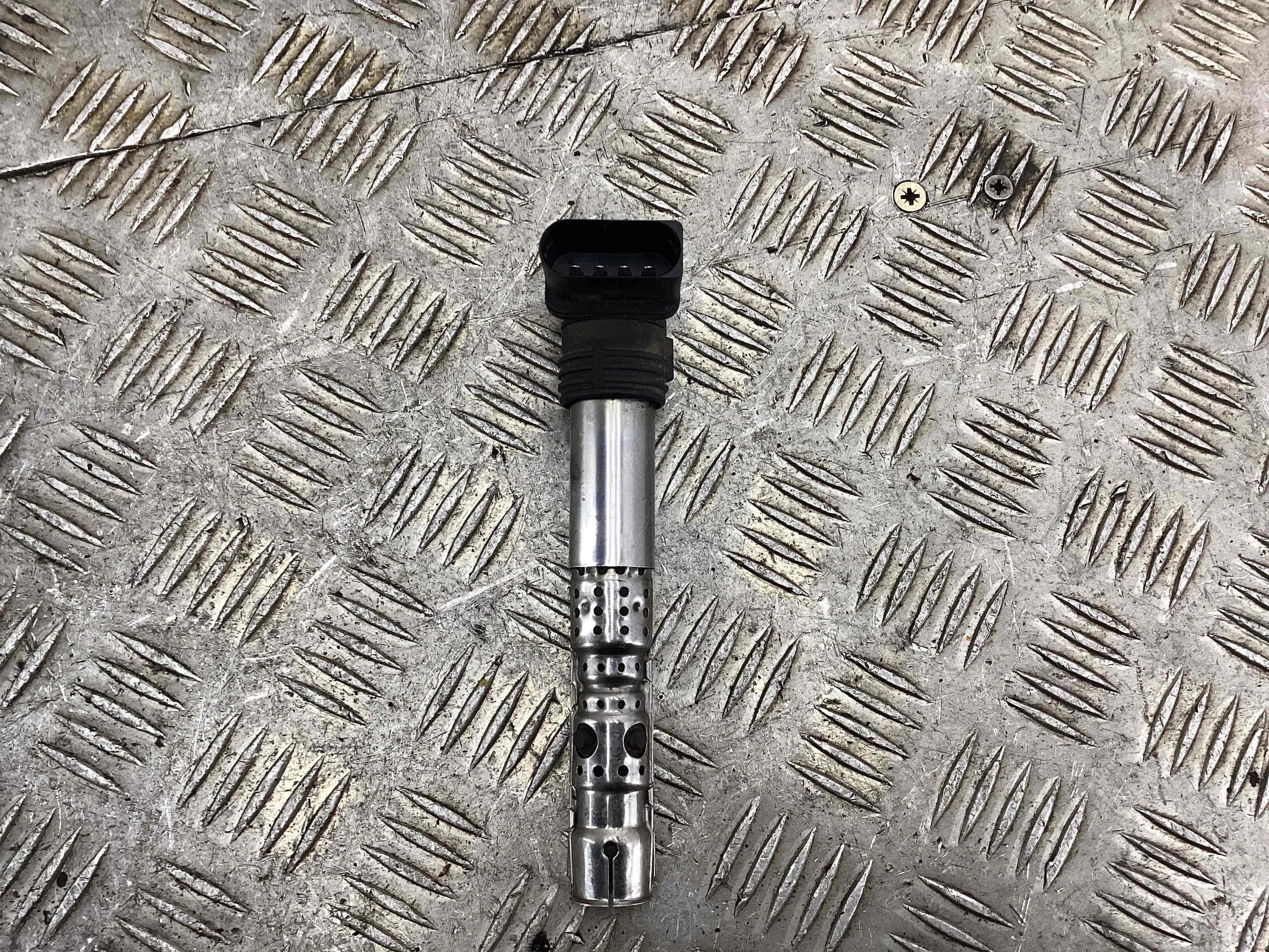 Катушка зажигания Volkswagen Fox Fox (5Z) 2003-2011 2003 1,2 Бензин МКПП 5ст. Хэтчбек.