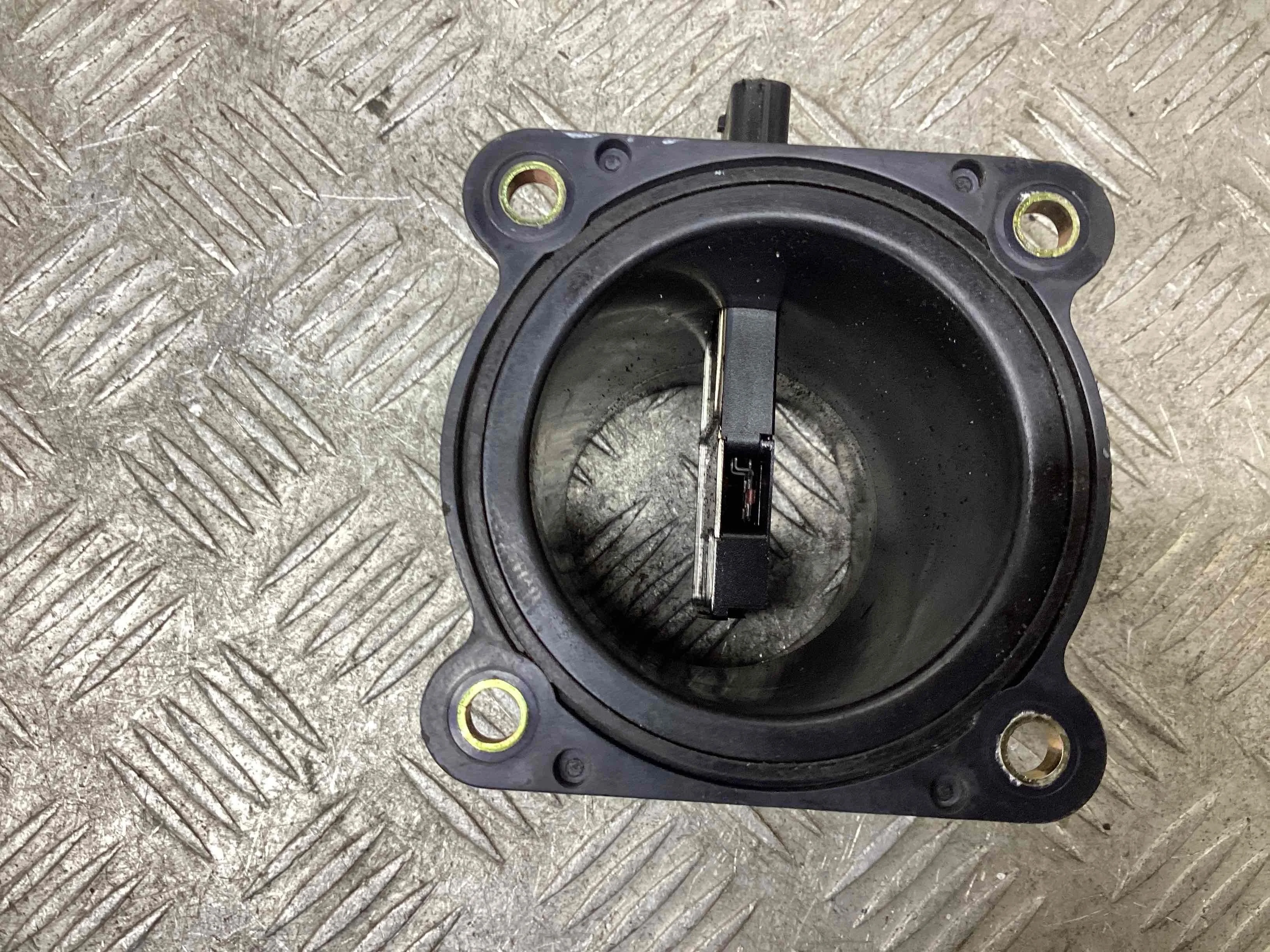 Расходомер воздуха Nissan X-Trail X-trail (T30) 2004-2007 рестайлинг 2005 2,2 Дизель МКПП 6ст. Внедорожник.