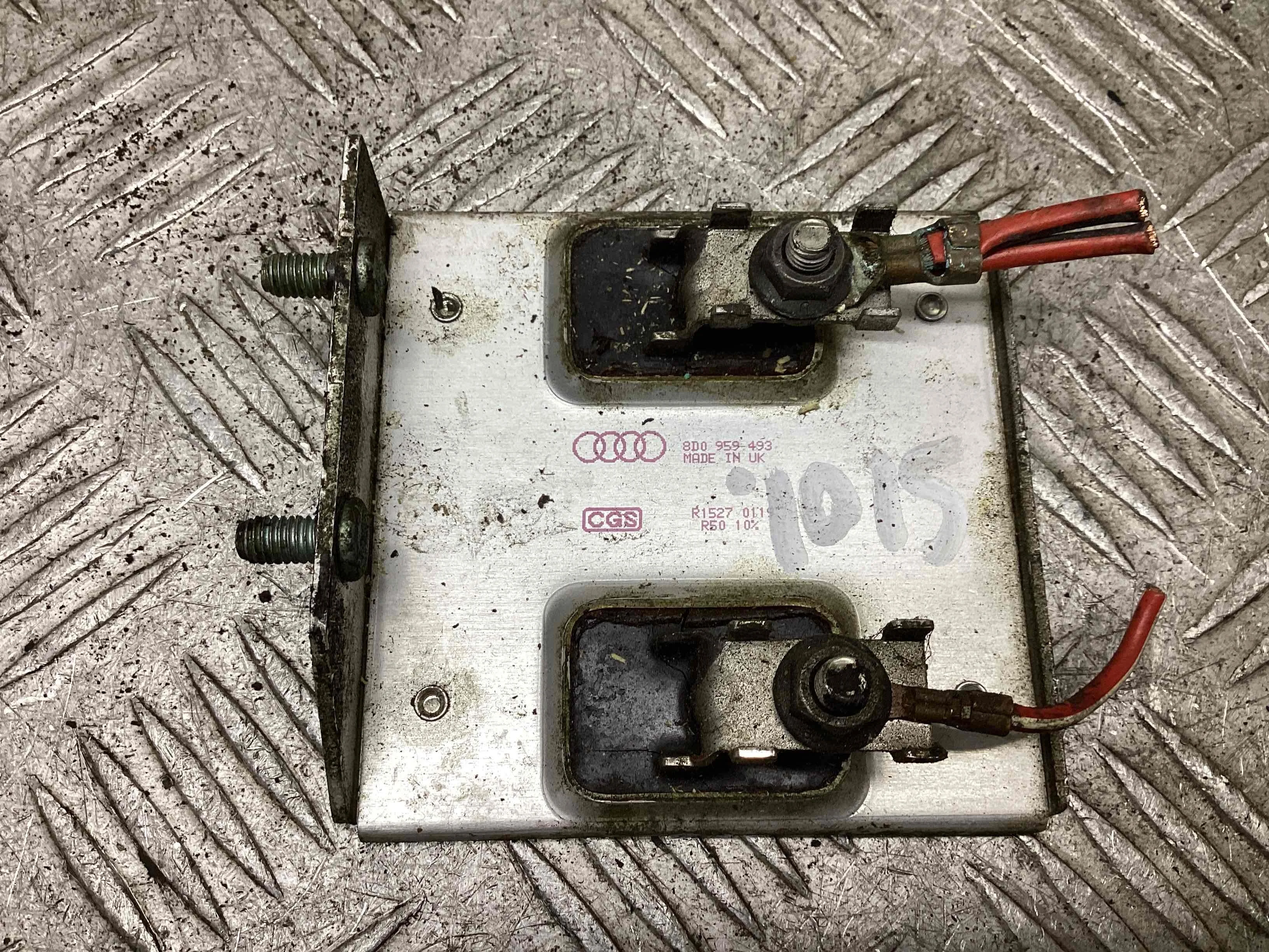 Реле вентилятора Audi A6 A6 C5 (4B) 2001-2004 рестайлинг 2002 2,4 Бензин АКПП Седан.