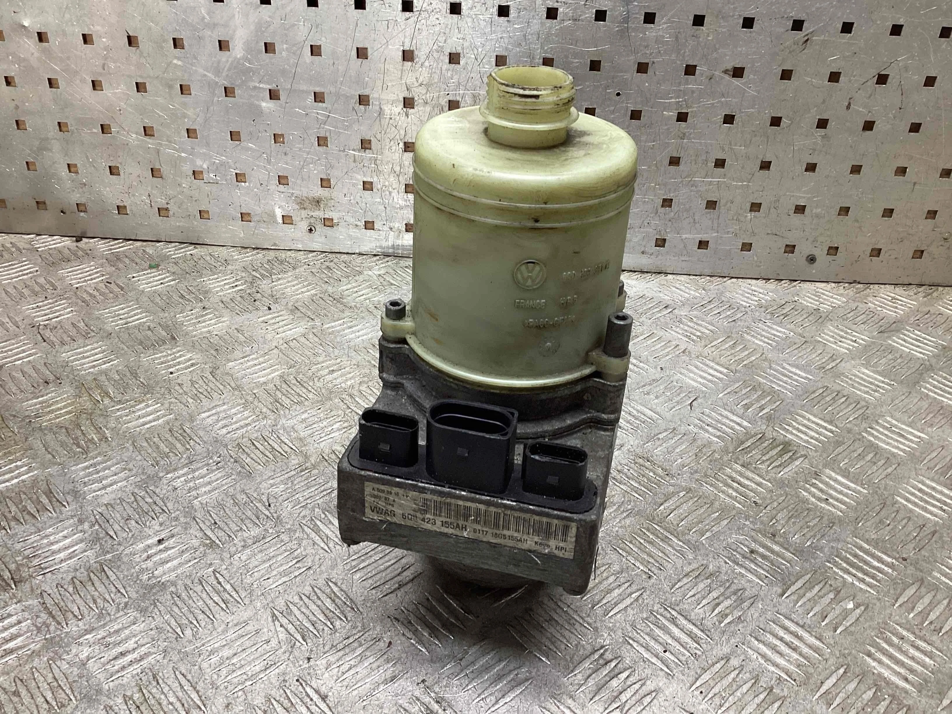 Электрогидроусилитель руля Volkswagen Polo Polo IV (9N) 2001-2005 2005 1,2 Бензин МКПП Хэтчбек.