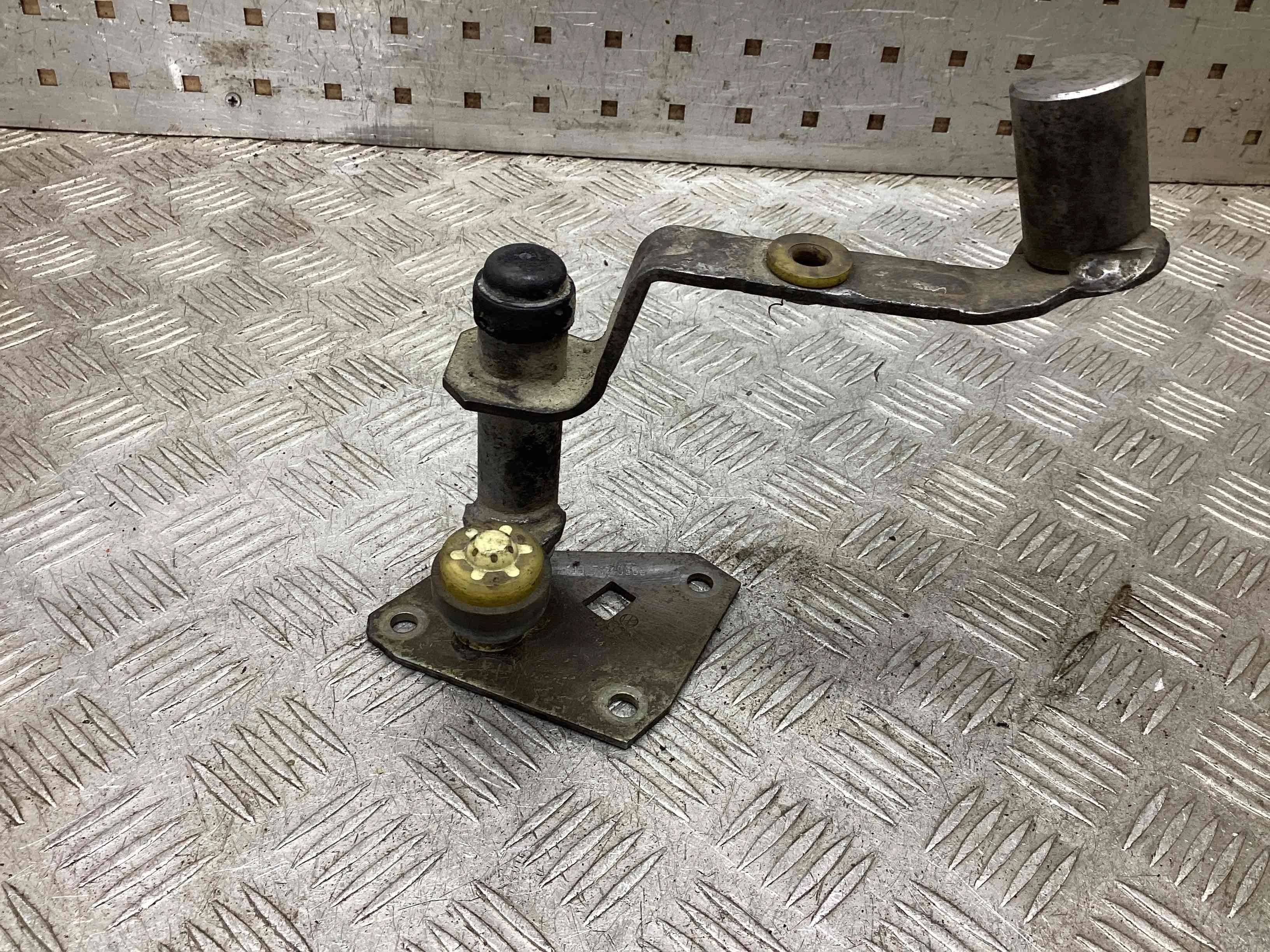 Механизм переключения передач Volkswagen Golf Golf IV (1J) 1997-2004 1999 1,4 Бензин