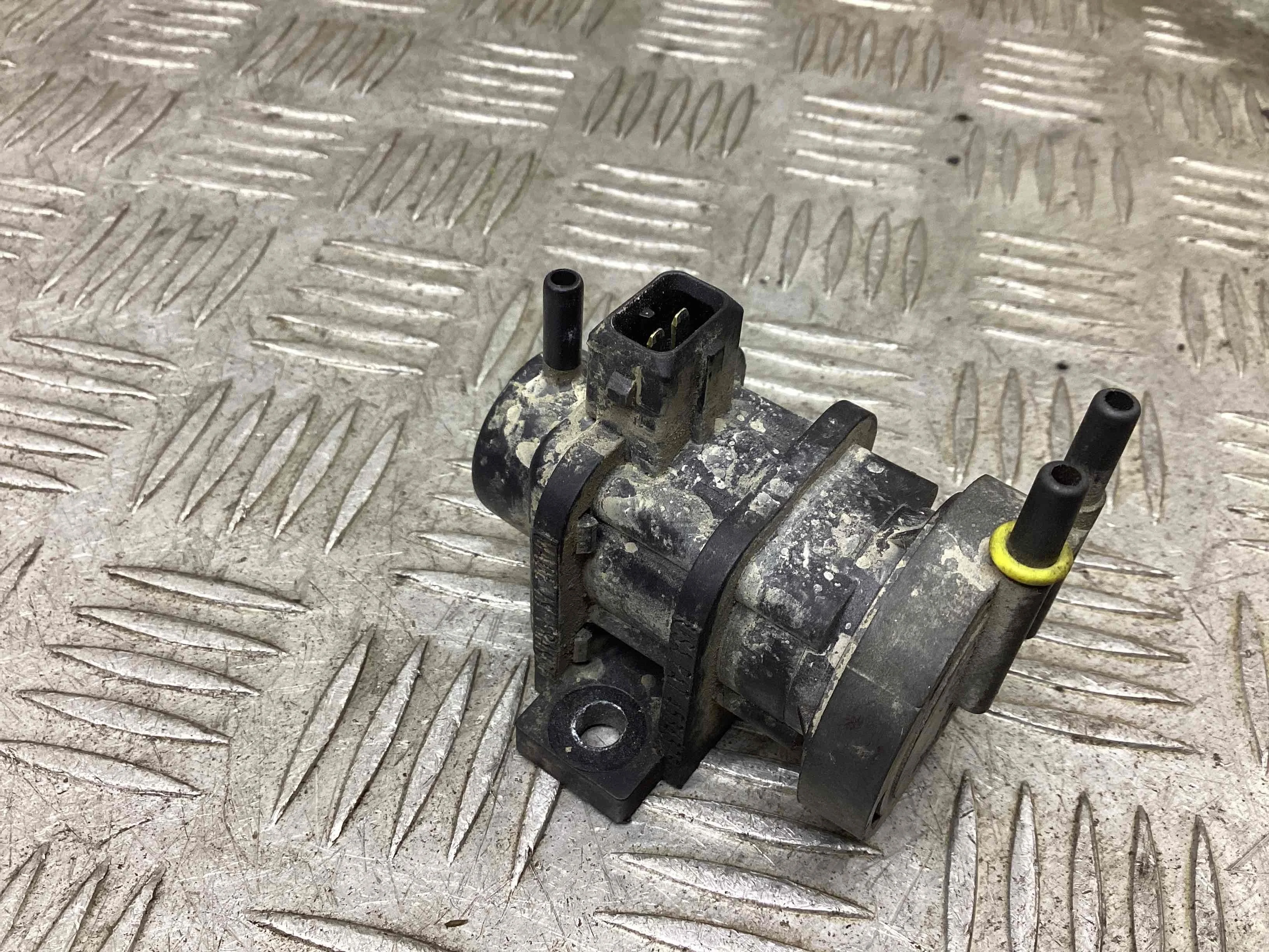 Клапан электромагнитный Opel Omega Omega B 1999-2003 рестайлинг 2002 2,2 Дизель