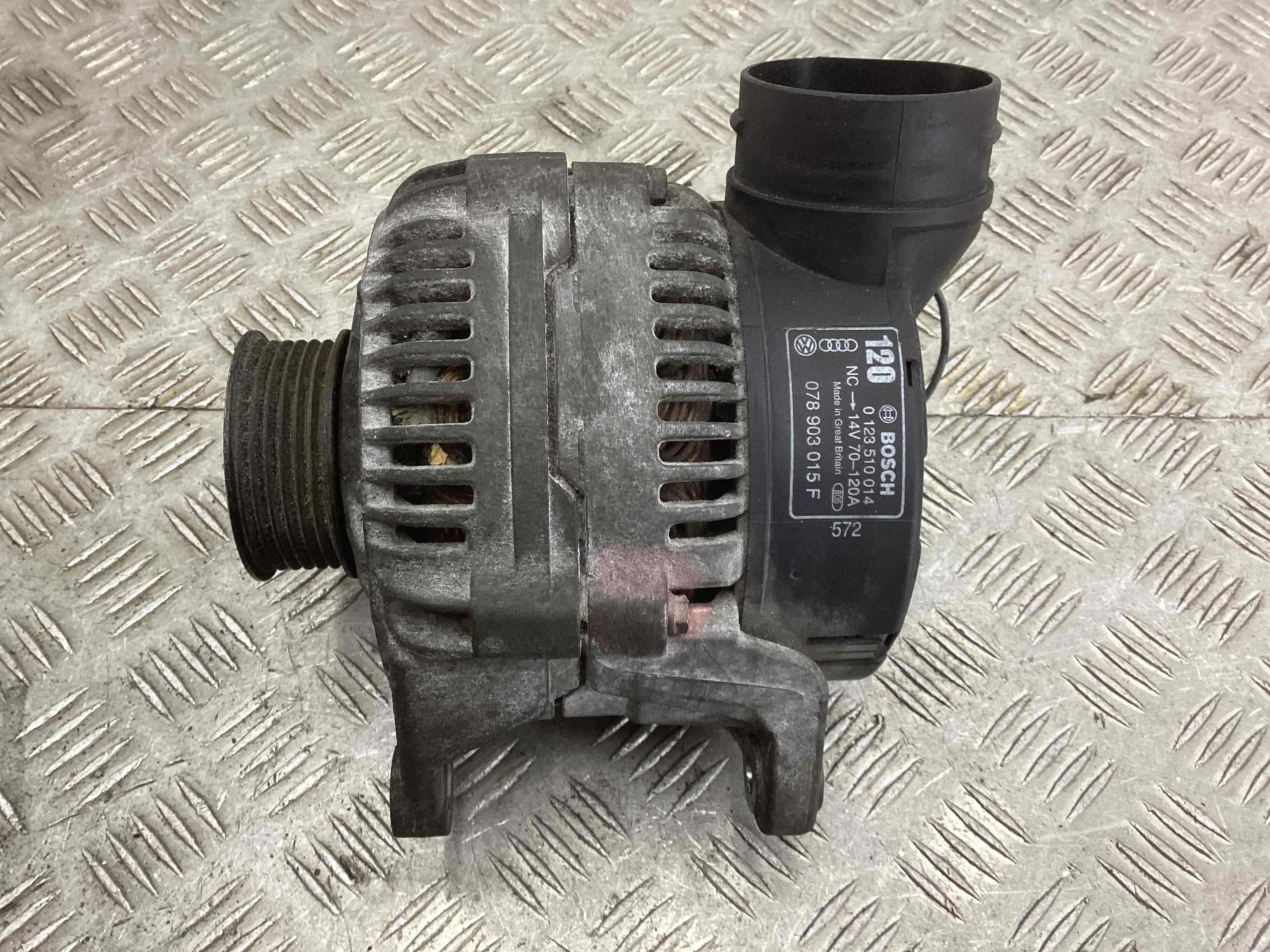 Генератор Audi A8 A8 D2 (4D) 1994-2002 1995 2,8 Бензин АКПП Седан.