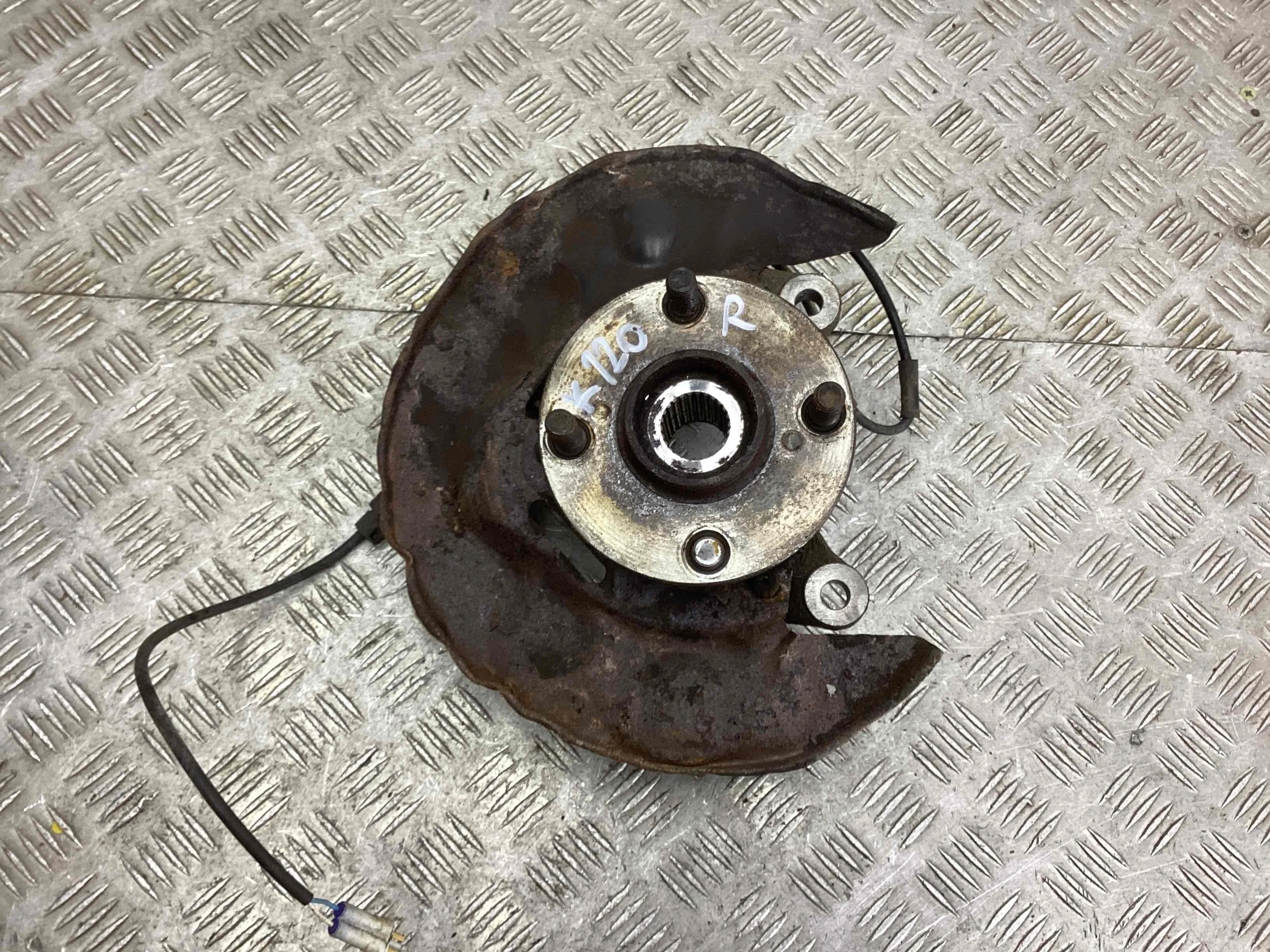 Ступица передняя правая Toyota Corolla Corolla (E120) 2001-2007 2004 1,4 Бензин МКПП 5ст. Хэтчбек 5дв.