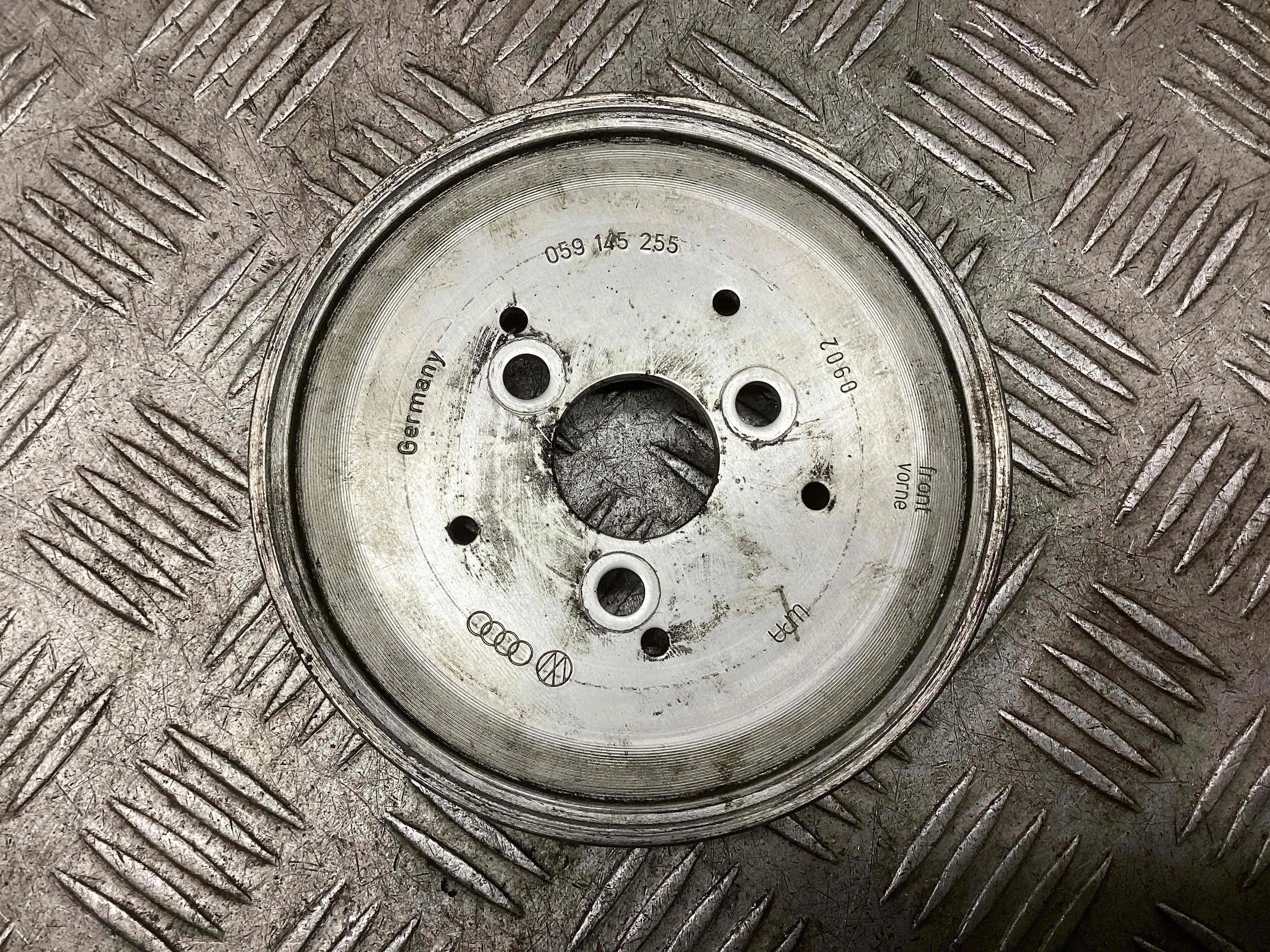 Шкив насоса гидроусилителя Volkswagen Passat Passat B5+ (3B) 2000-2005 рестайлинг 2002 2,5 Дизель АКПП Универсал.