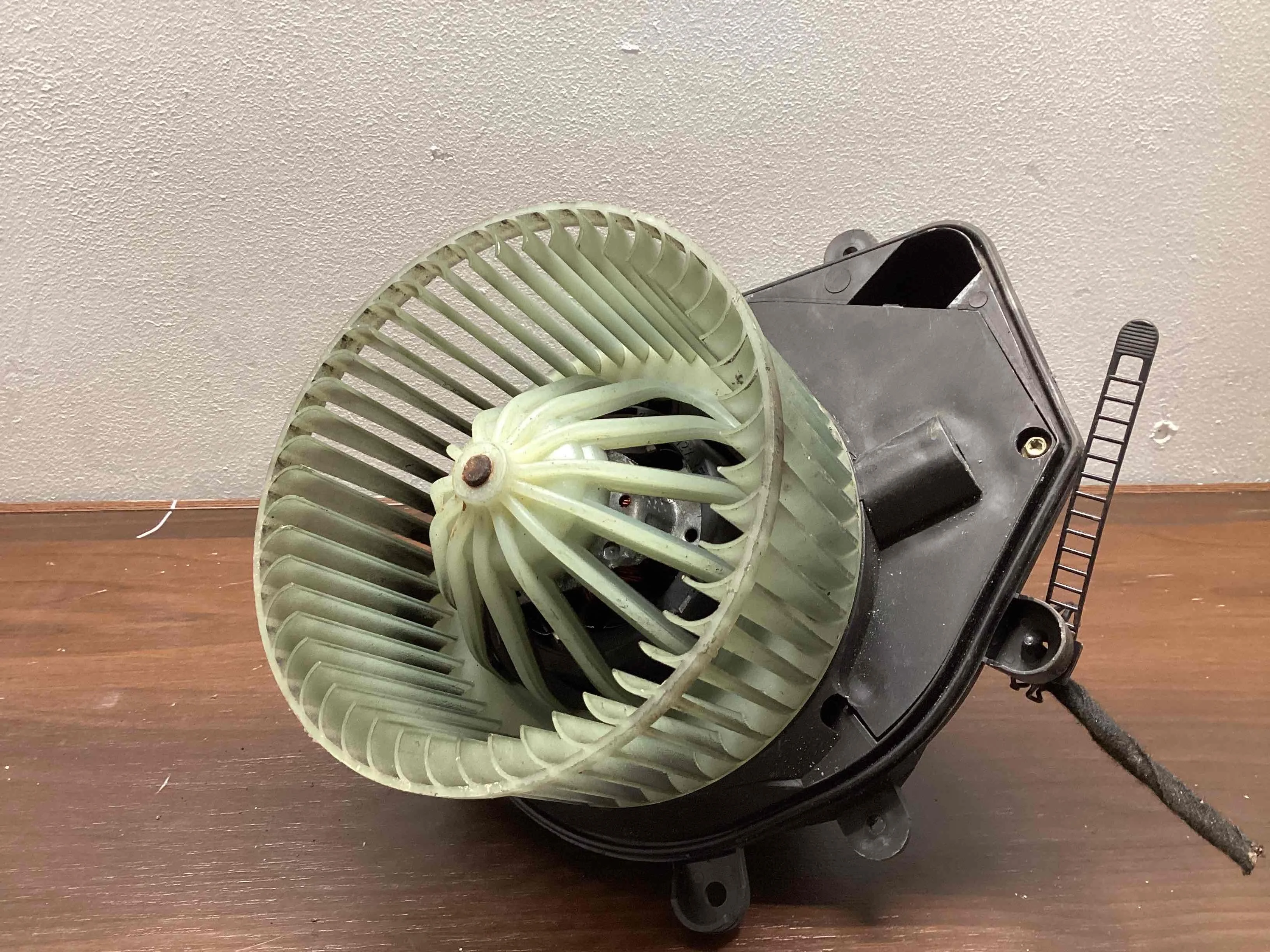 Моторчик печки Volkswagen Passat Passat B5 (3B) 1996-2000 2000 1,9 Дизель МКПП Универсал.