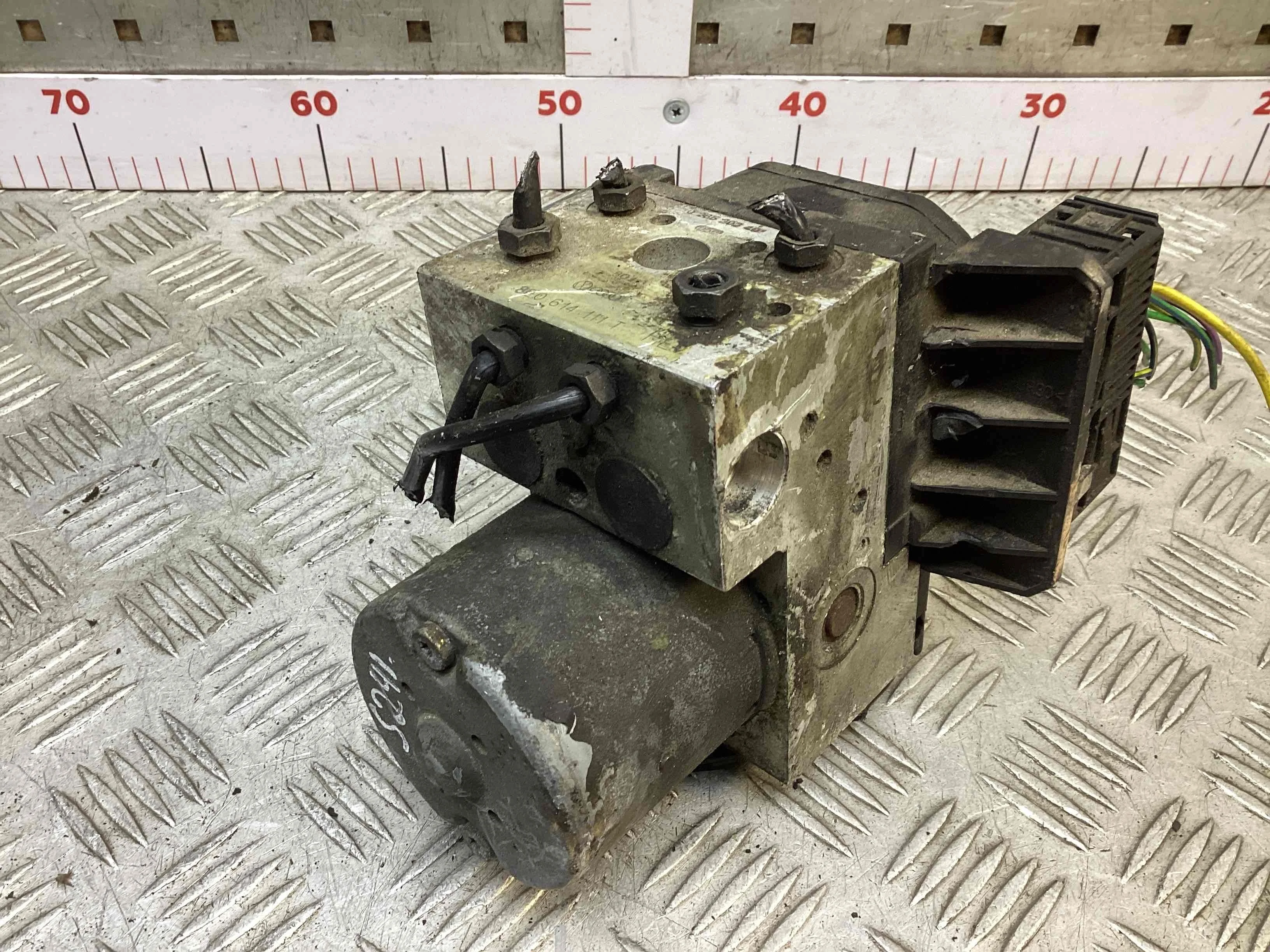 Блок ABS Volkswagen Passat Passat B5 (3B) 1996-2000 2000 1,9 Дизель МКПП 5ст. Универсал.