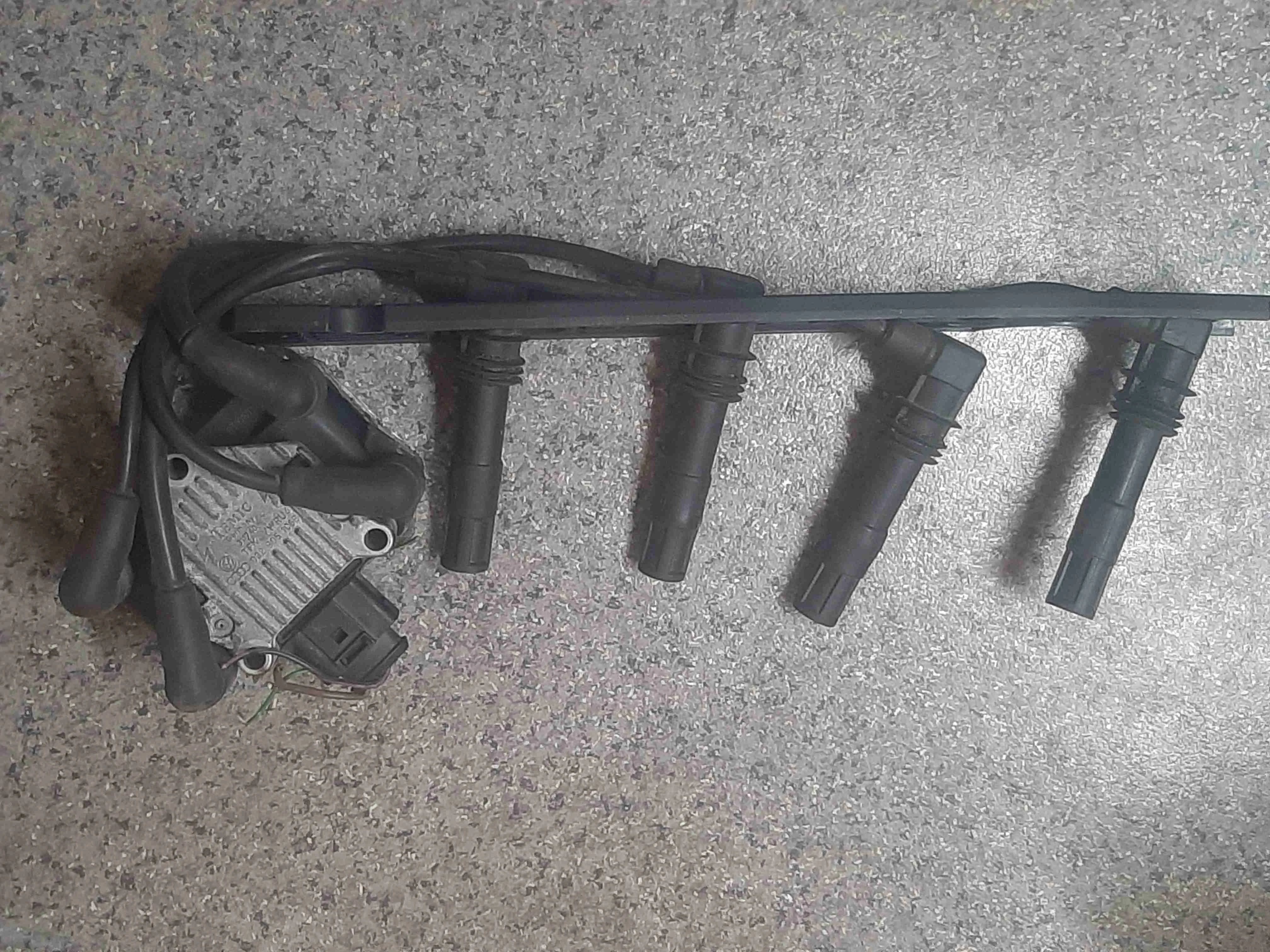 Катушка зажигания Volkswagen Golf Golf IV (1J) 1997-2004 2000 1,6 Бензин МКПП Хэтчбек.