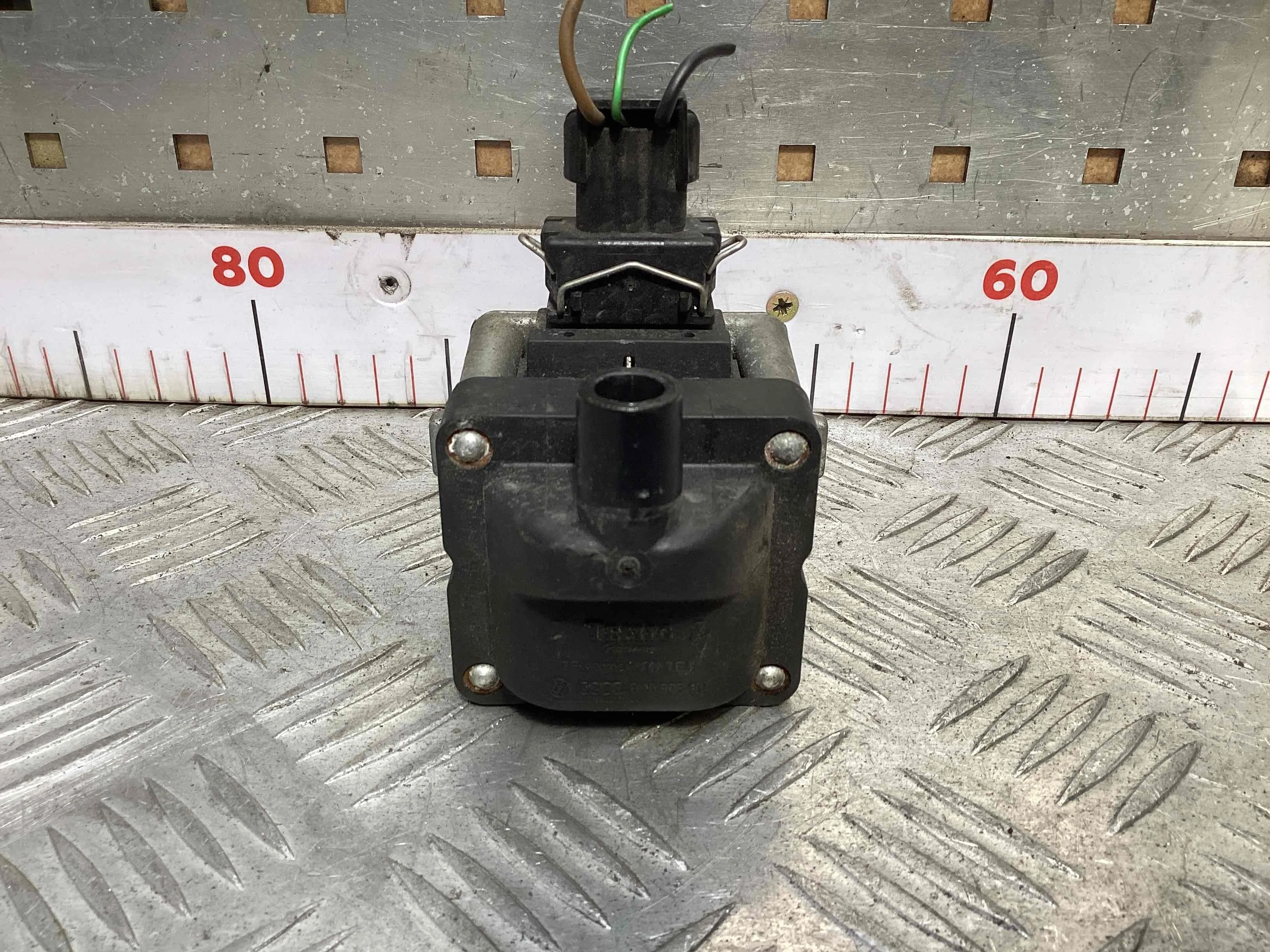 Катушка зажигания Volkswagen Polo Polo III (6N/6K) 1994-2002 1997 1,4 Бензин