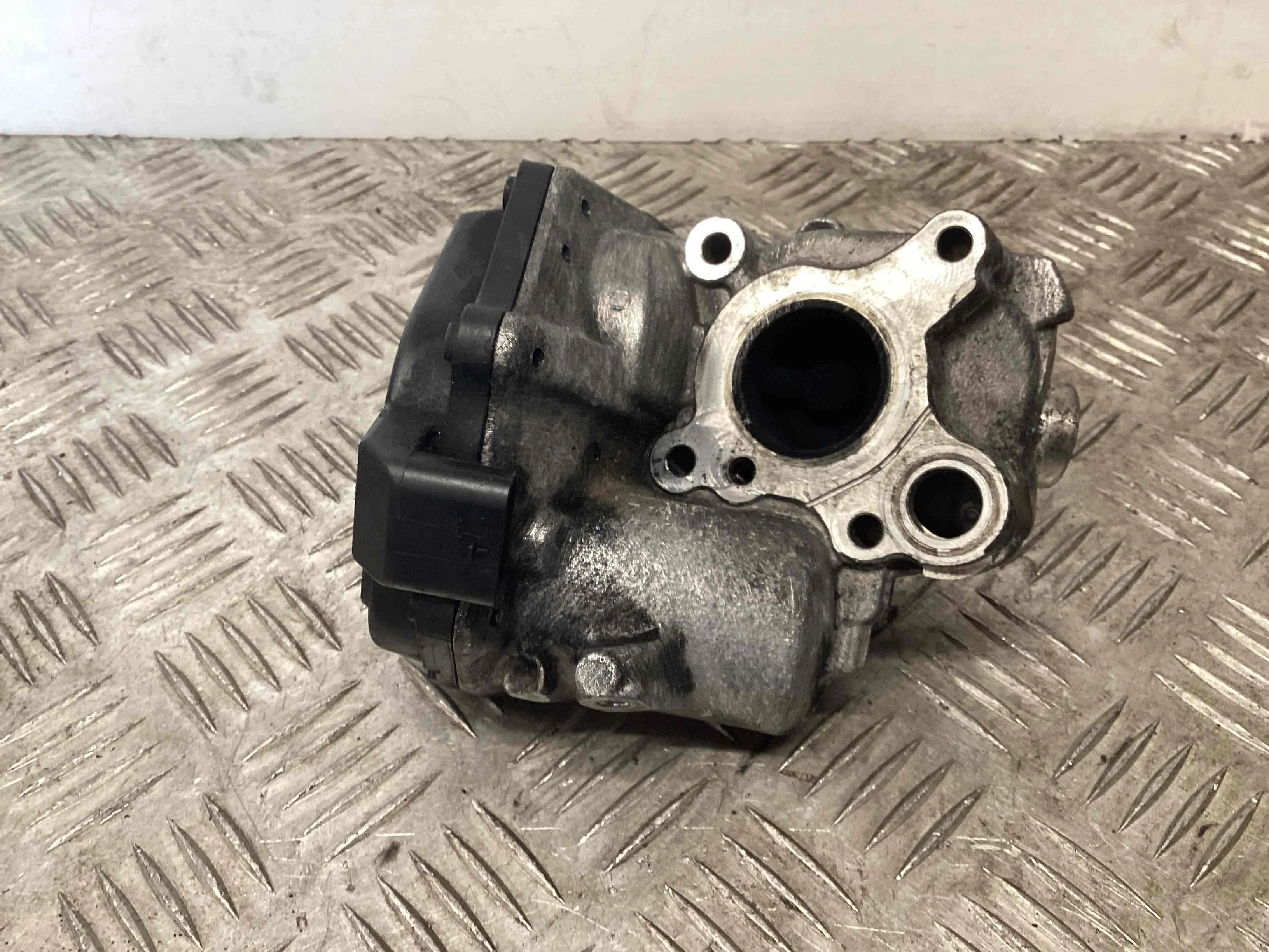 Клапан EGR Mercedes Sprinter II (W906) 2013-2018 рестайлинг  2014 2,2 Дизель МКПП 6ст. Микроавтобус.