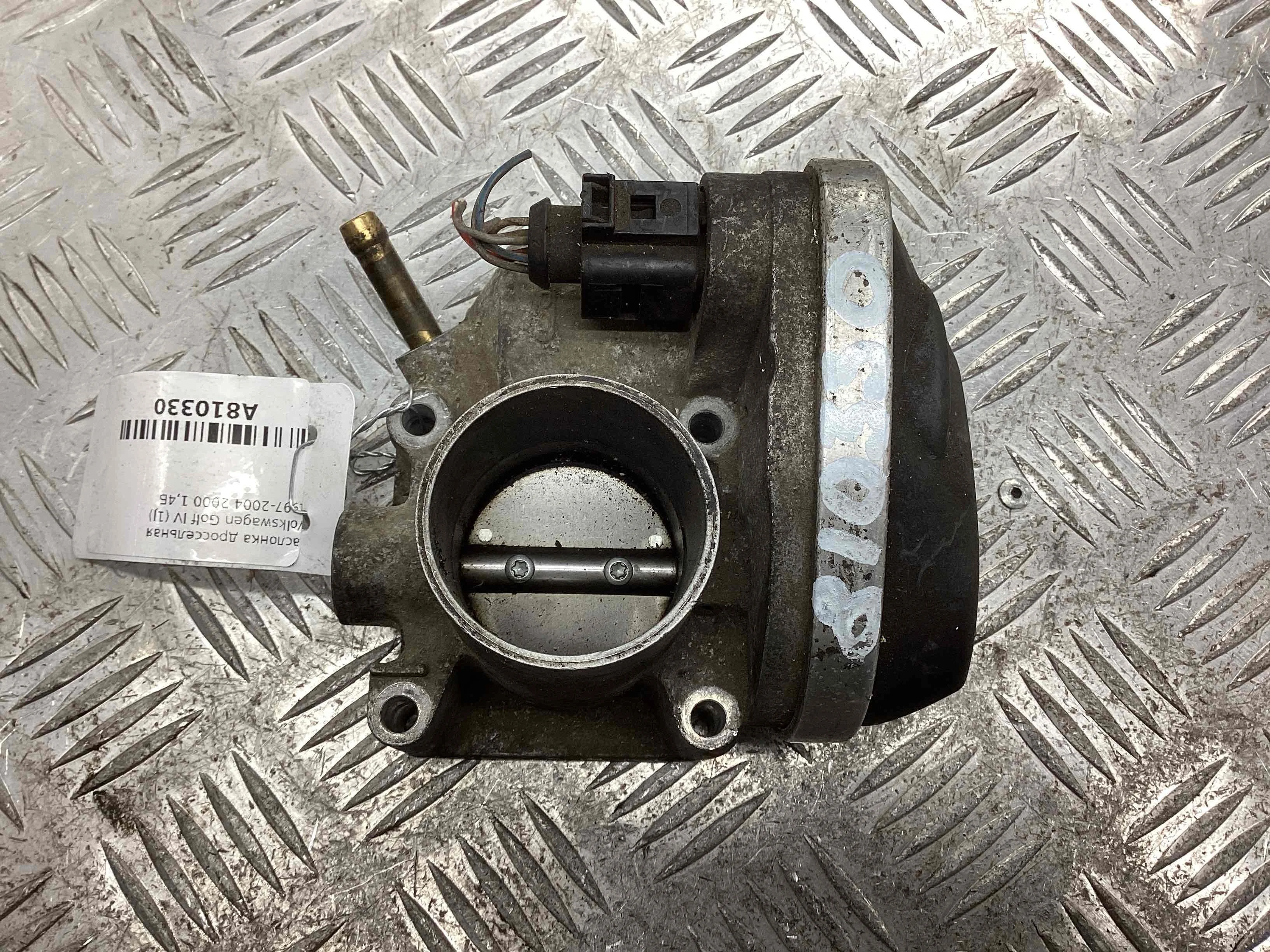 Заслонка дроссельная Volkswagen Golf Golf IV (1J) 1997-2004 2000 1,4 Бензин