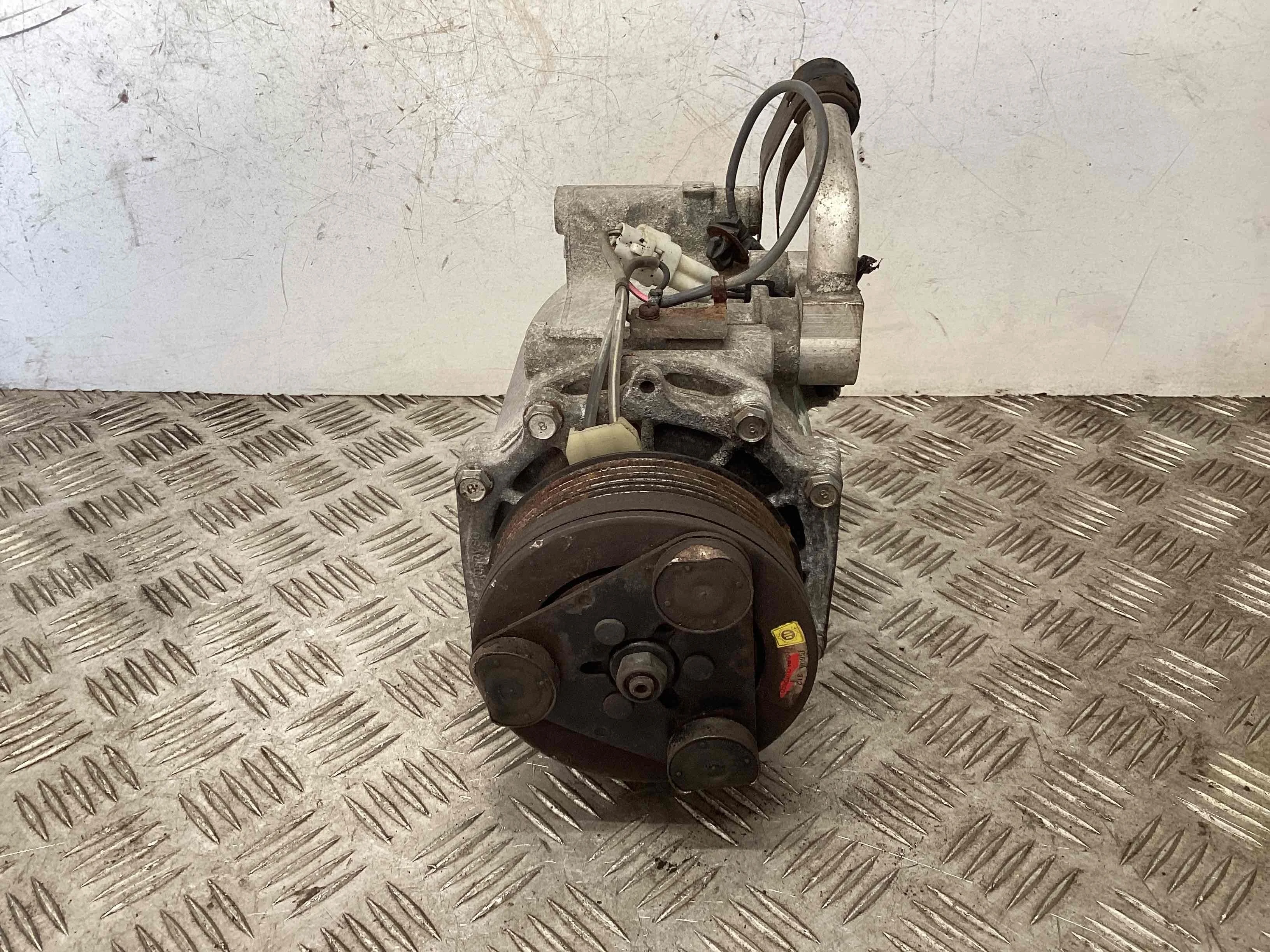 Компрессор кондиционера Mitsubishi Grandis Grandis (NA) 2003-2011 2004 2,4 Бензин МКПП 5ст. Минивэн.