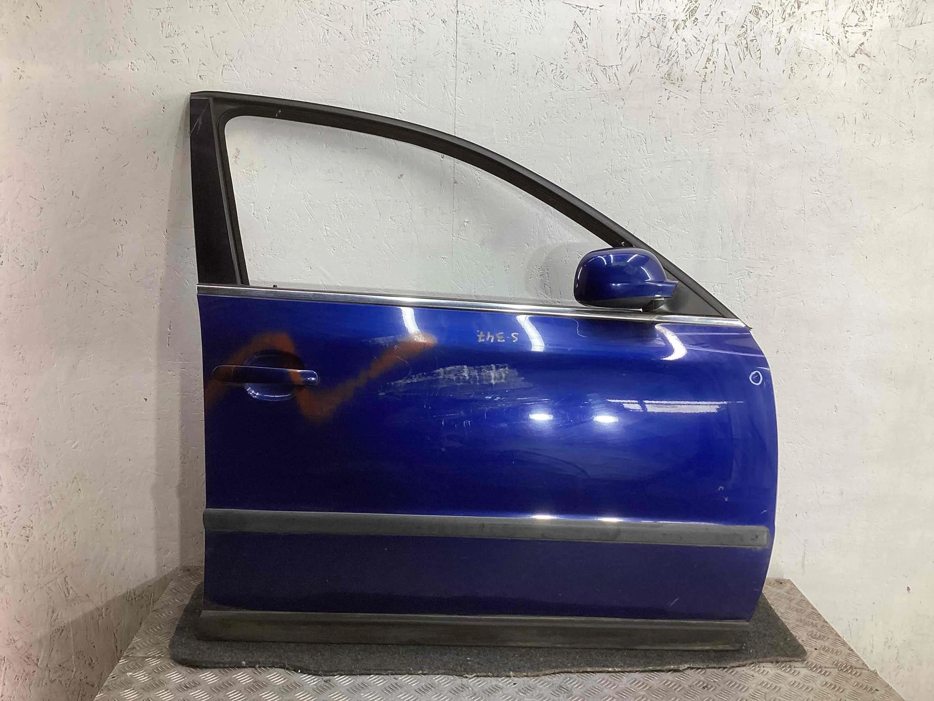 Дверь передняя правая Volkswagen Passat Passat B5+ (3B) 2000-2005 рестайлинг 2001 1,6 Бензин МКПП 5ст. Универсал.