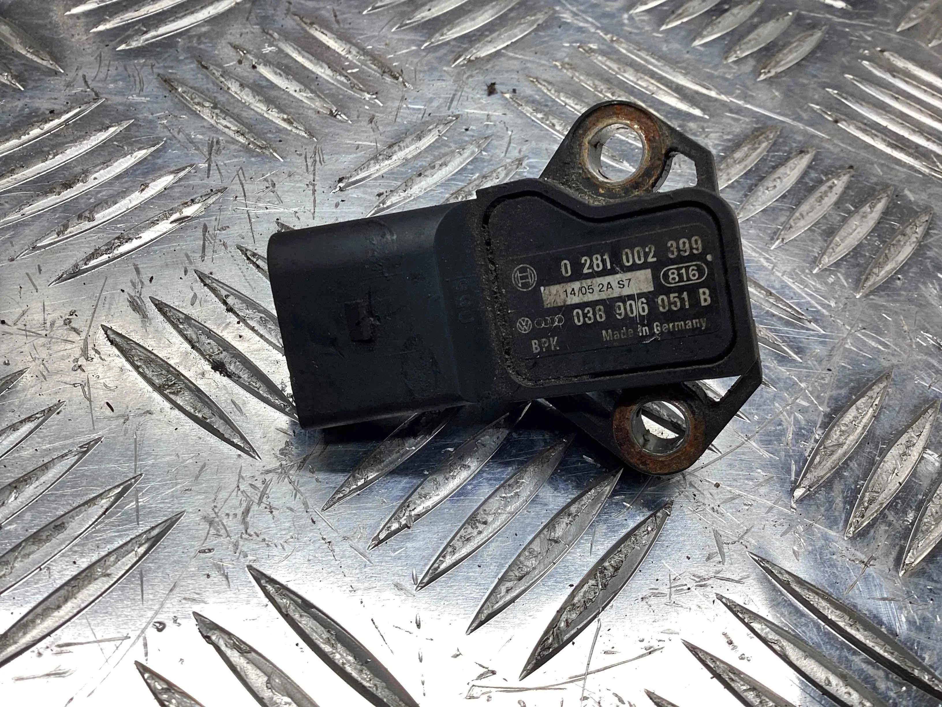 Датчик абсолютного давления Volkswagen Golf Golf V (1K) 2004-2009 2005 1,9 Дизель МКПП 5ст. Хэтчбек 5дв.