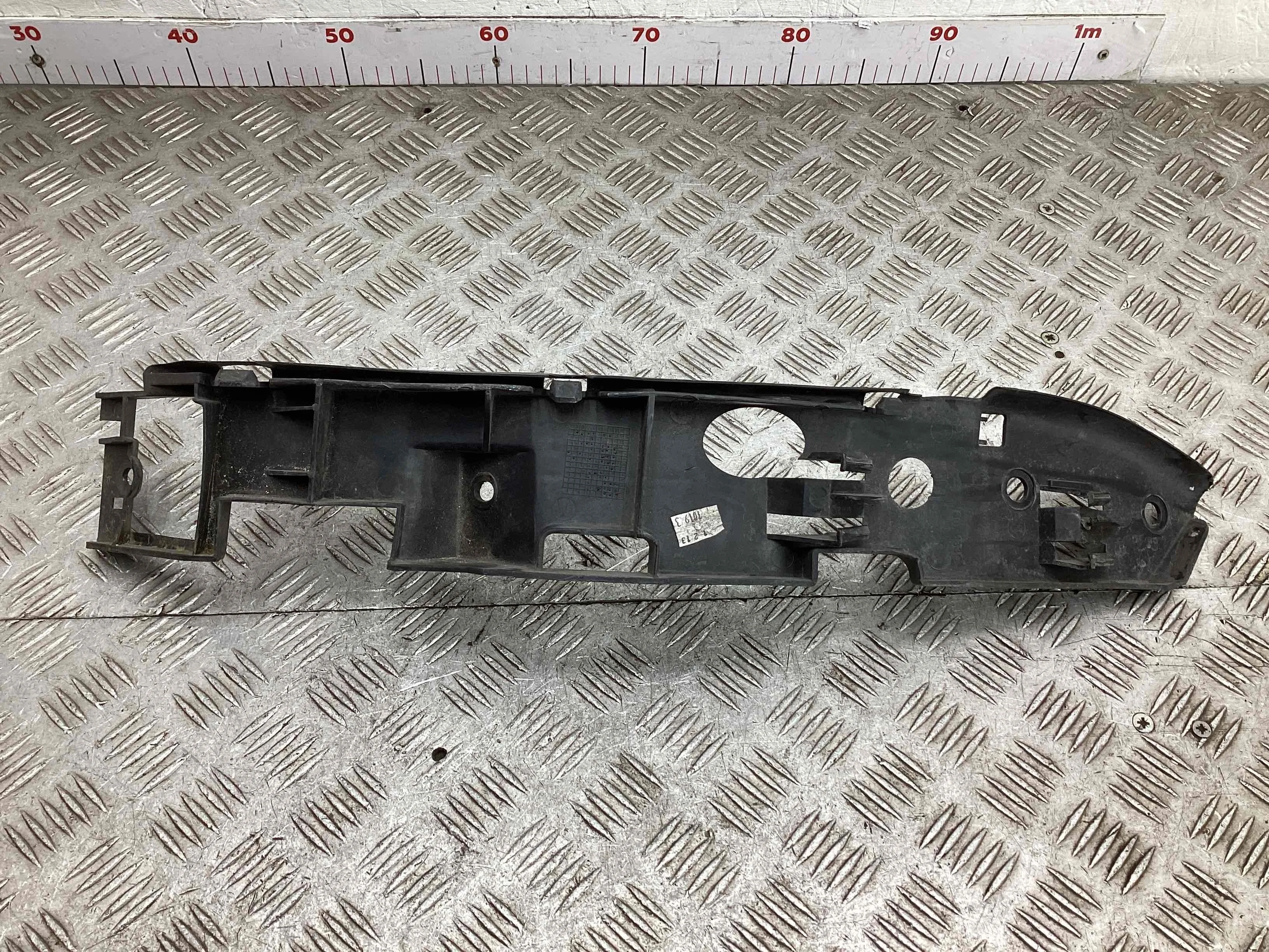 Кронштейн крепления бампера переднего Volkswagen Touareg Touareg I (7L) 2006-2010 рестайлинг 2006