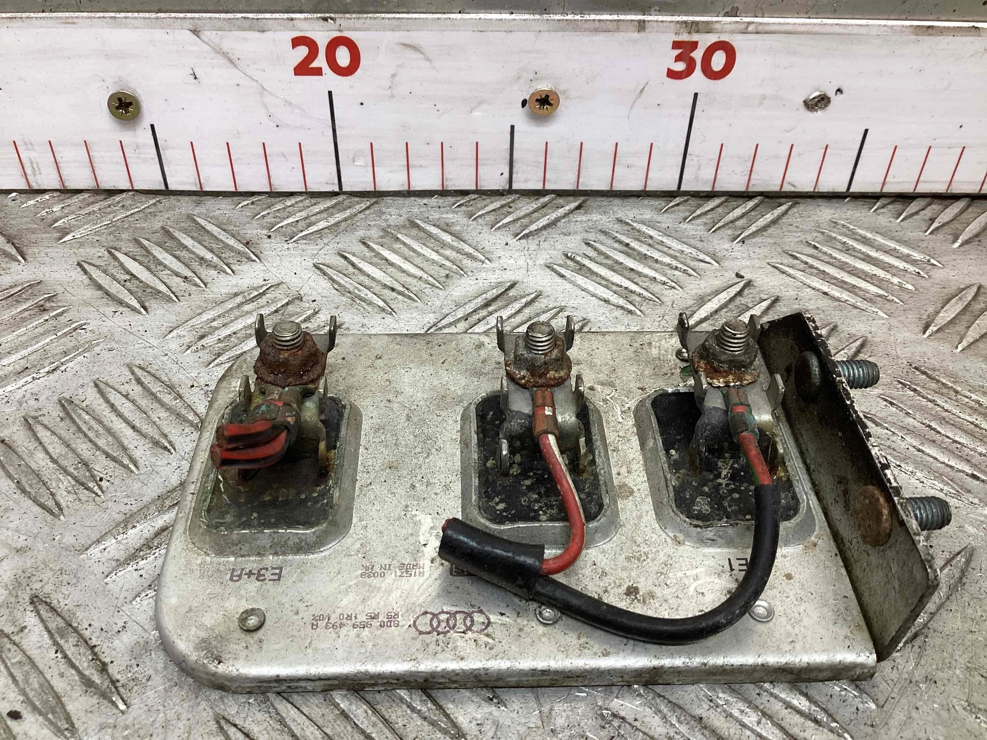 Сопротивление вентилятора охлаждения Audi A4 A4 B5 (8D) 1999-2001 рестайлинг 2000 1,9 Дизель МКПП 5ст. Универсал.