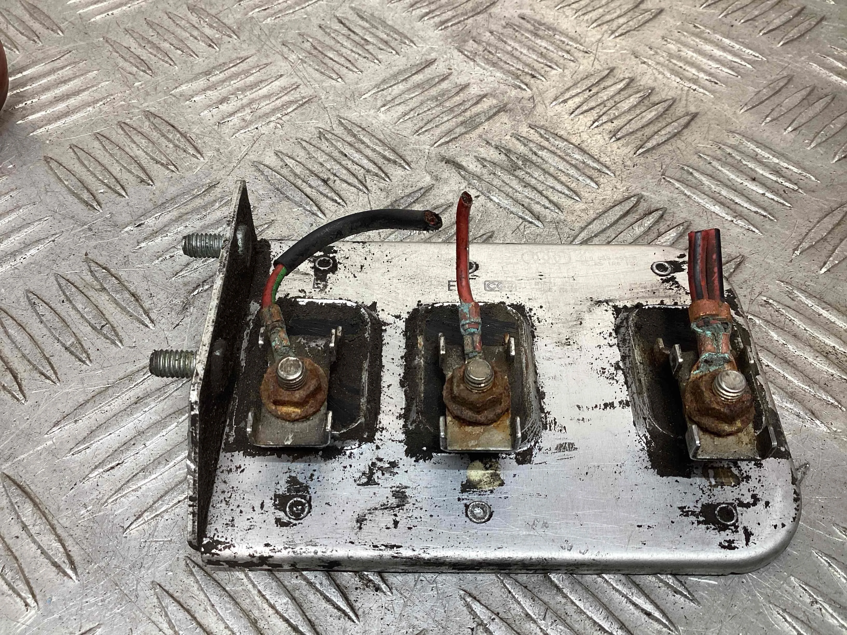 Сопротивление вентилятора охлаждения Audi A6 A6 C5 (4B) 2001-2004 рестайлинг 2002 2,5 Дизель АКПП Универсал.